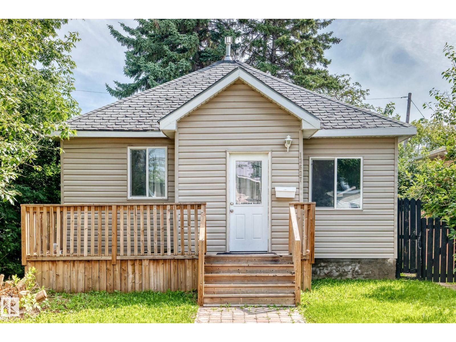 12627 71 St Nw Property Photo 1