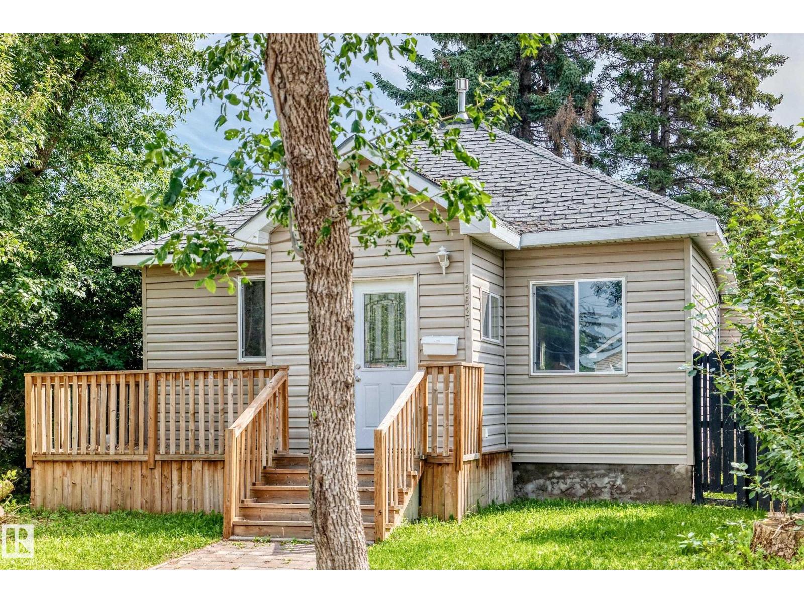 12627 71 St Nw Property Photo 2