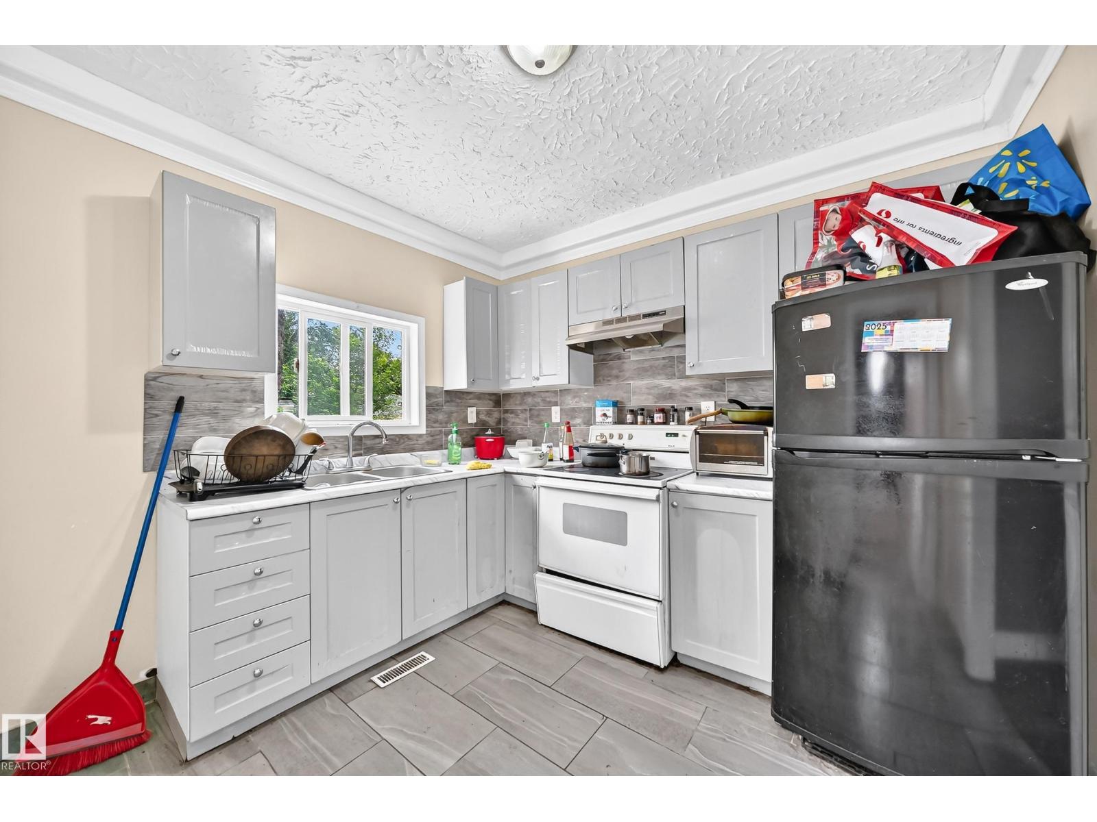 12627 71 St Nw Property Photo 11