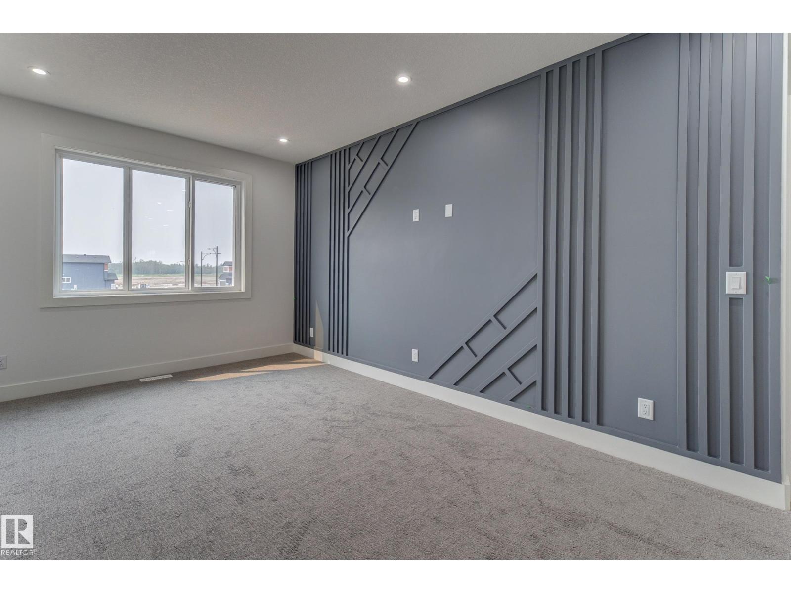 4727 17 Av Sw Property Photo 21