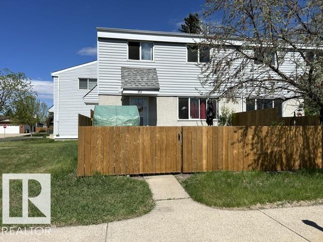 51 Mcleod Pl Nw Photo de la propriété 1