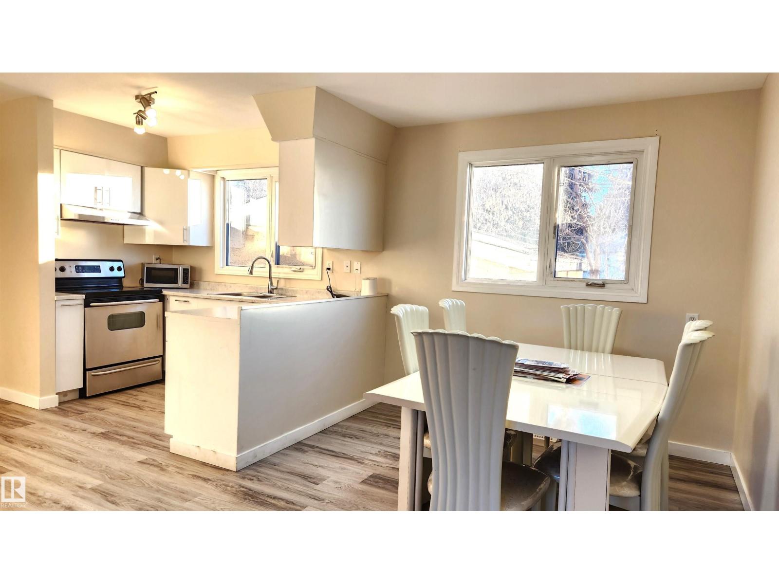4709 106 St Nw Property Photo 9