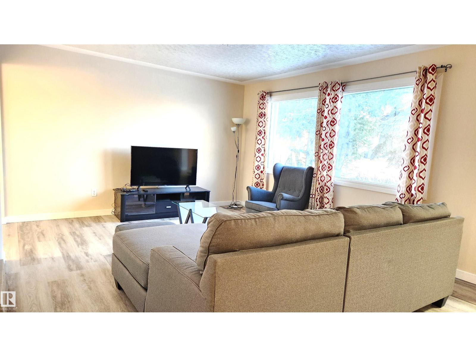 4709 106 St Nw Property Photo 15