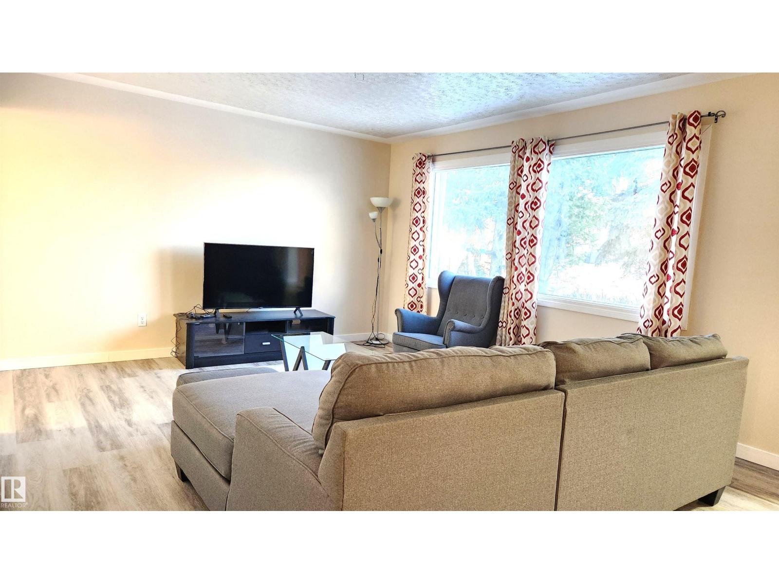 4709 106 St Nw Property Photo 16