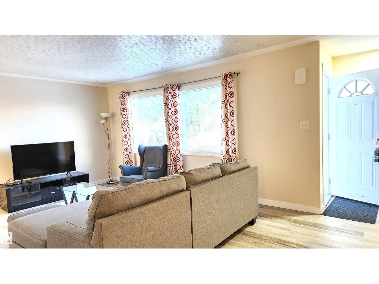 4709 106 St Nw Property Photo 17