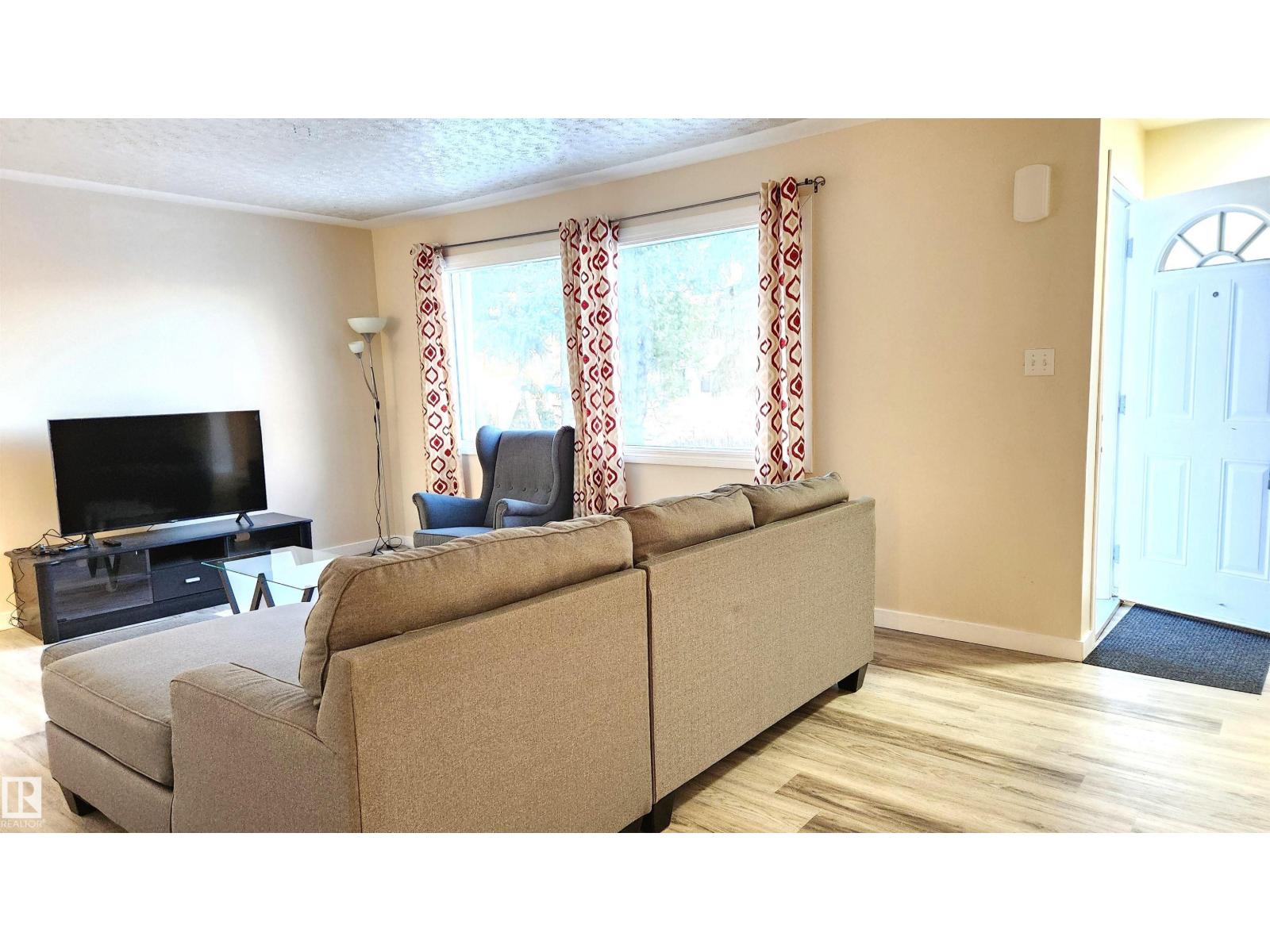 4709 106 St Nw Property Photo 18