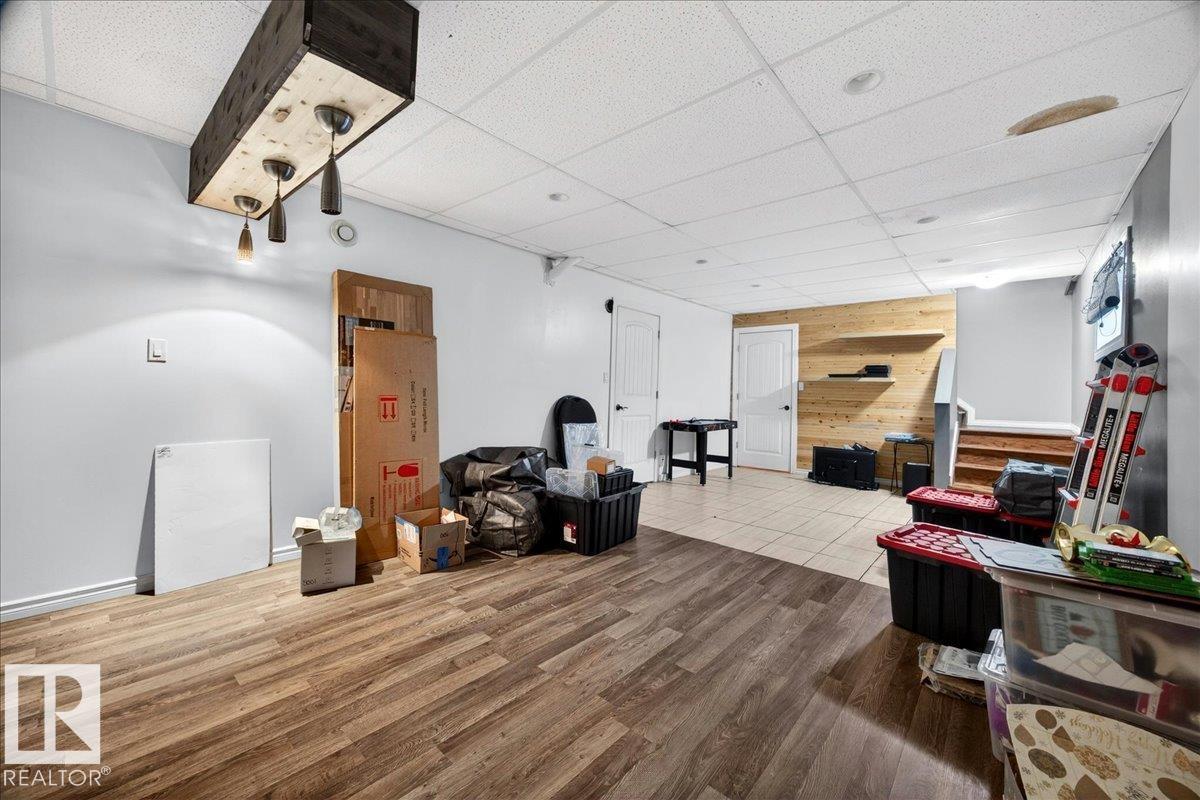 5040 52 St Property Photo 31