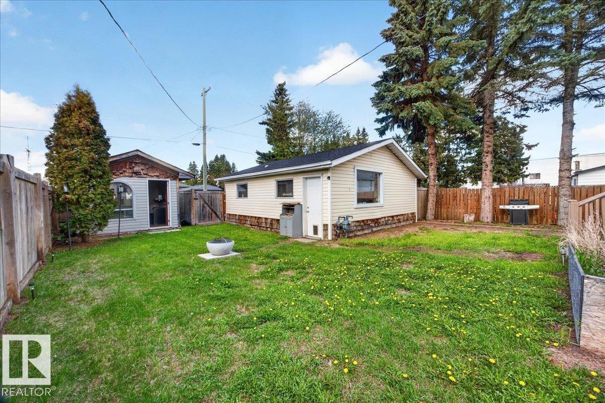 5040 52 St Property Photo 42