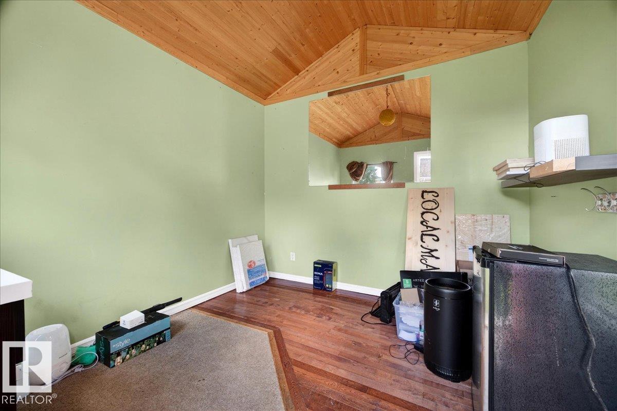 5040 52 St Property Photo 45