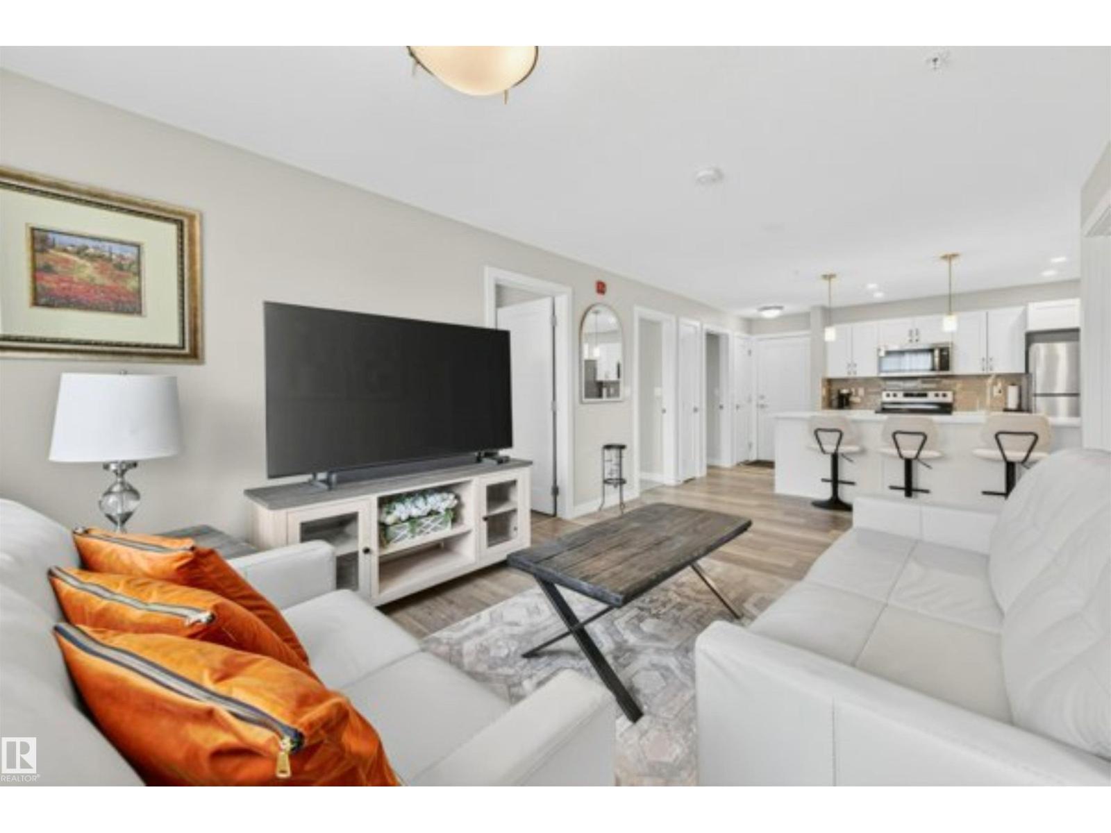 #209 1029 173 Stnw Sw Property Photo 2