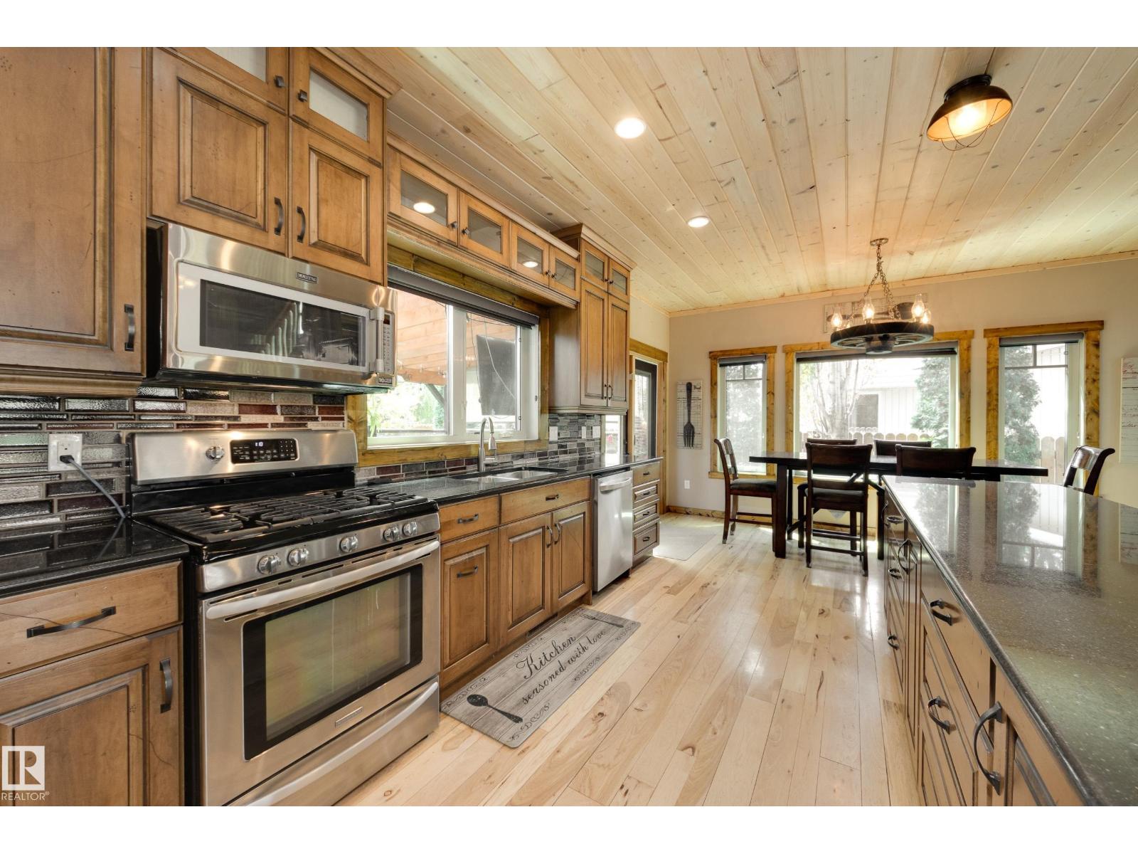 10811 67 St Nw Property Photo 13