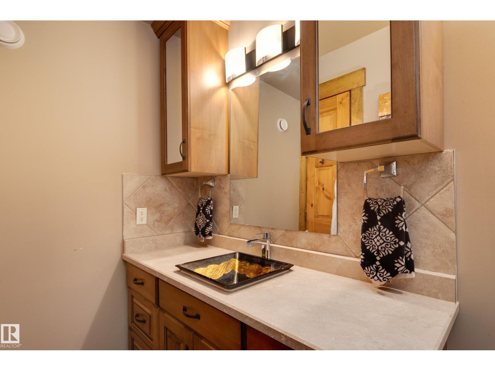 10811 67 St Nw Property Photo 21