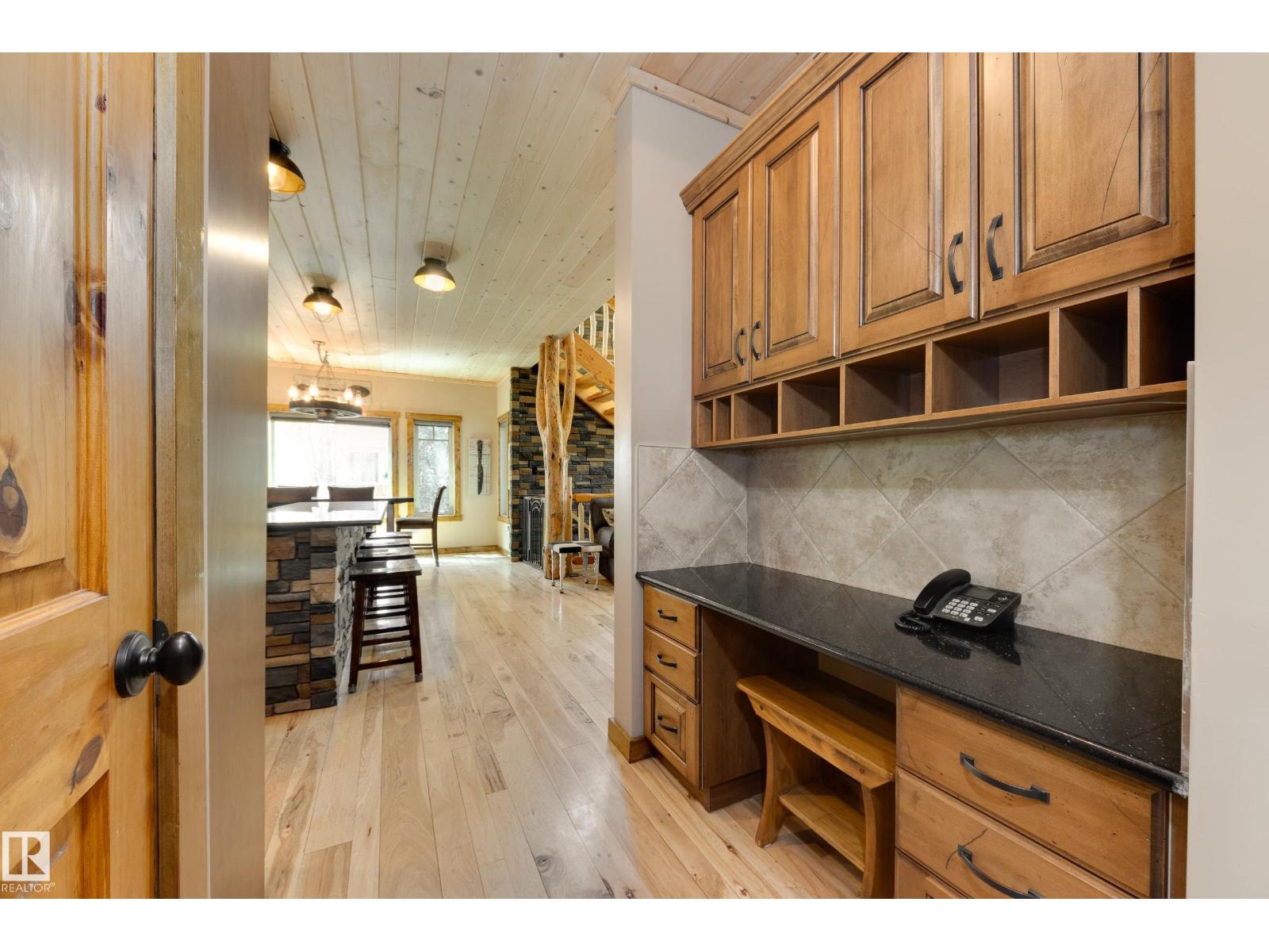 10811 67 St Nw Property Photo 22
