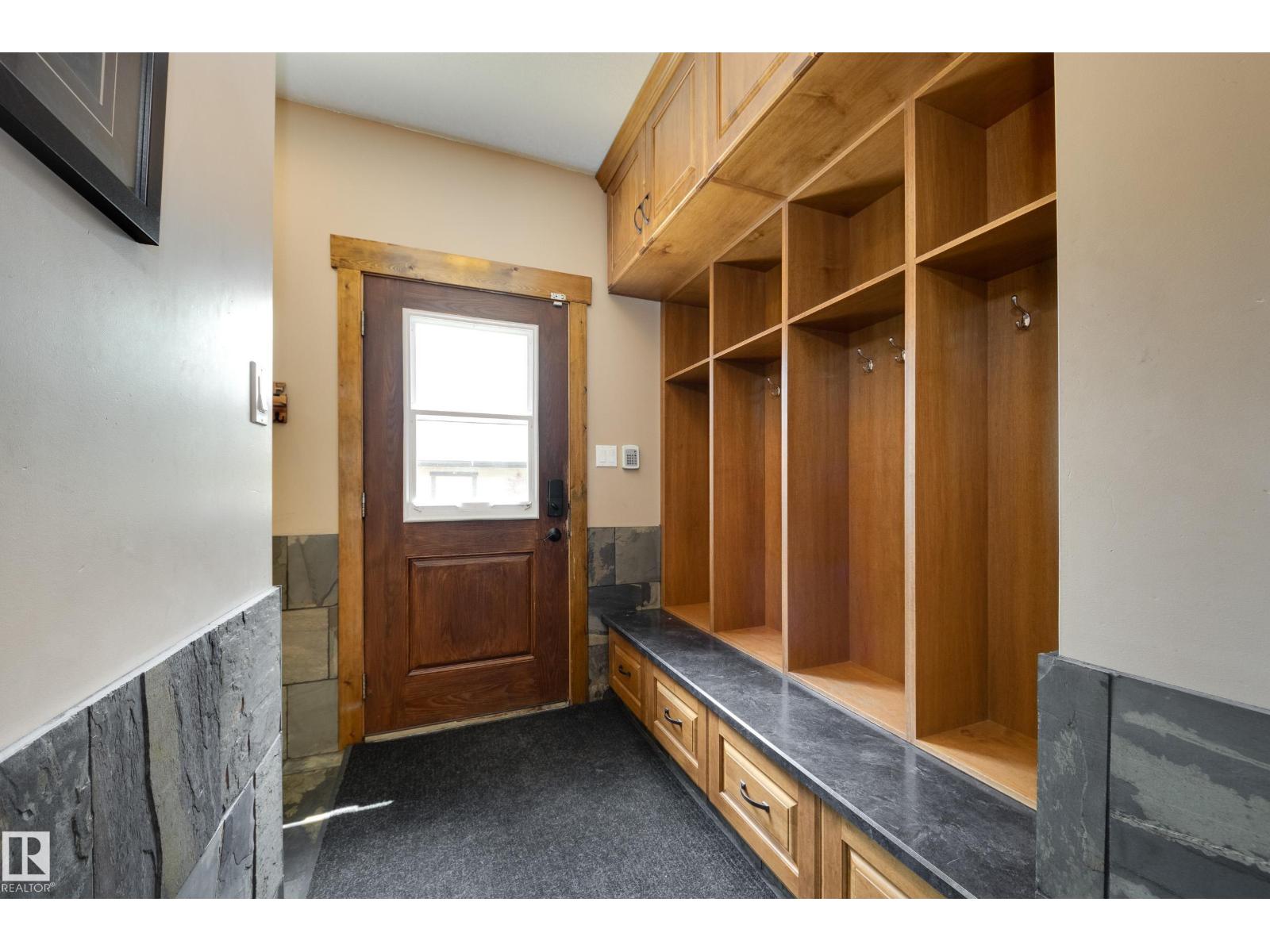 10811 67 St Nw Property Photo 23