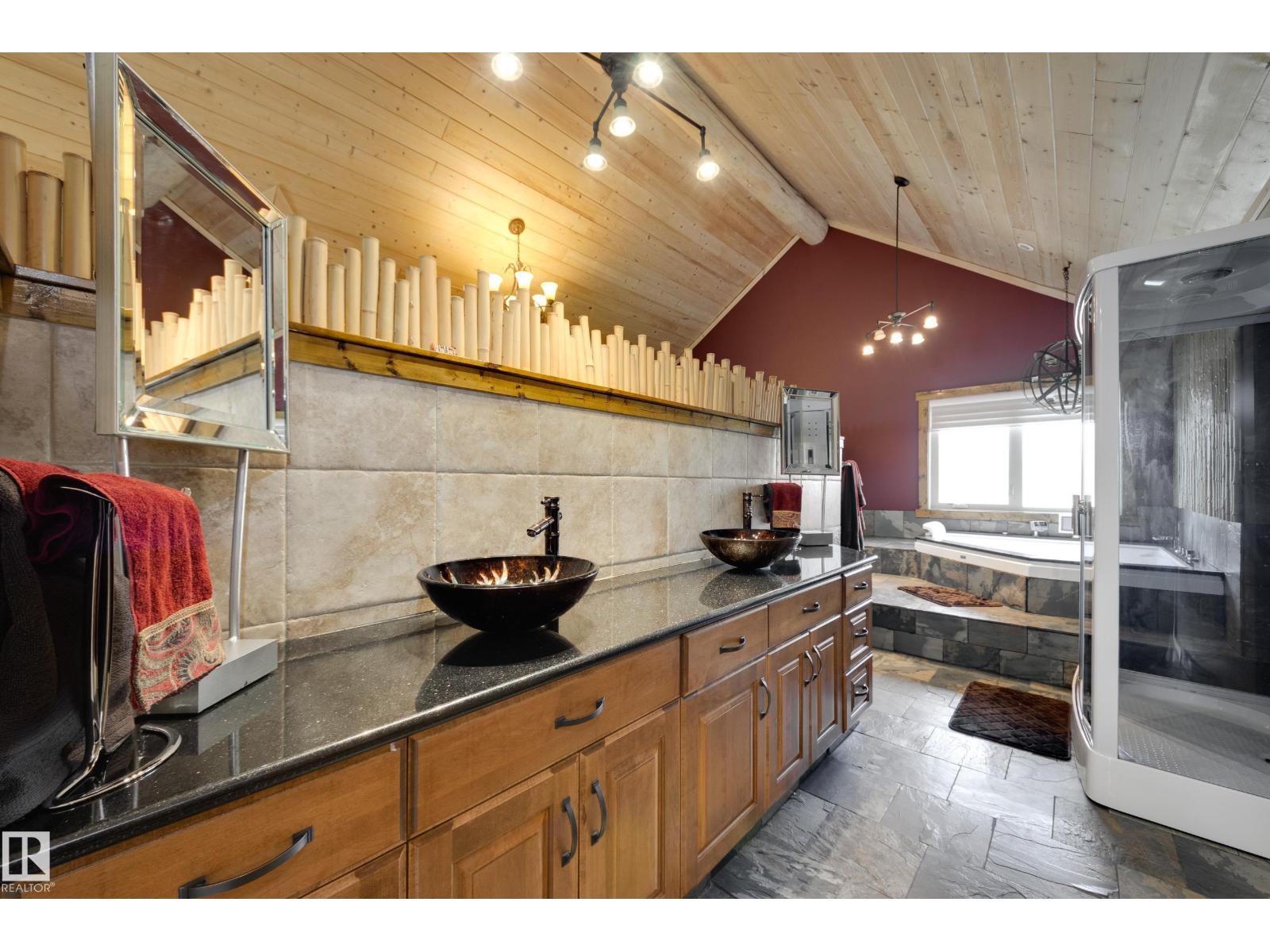 10811 67 St Nw Property Photo 35