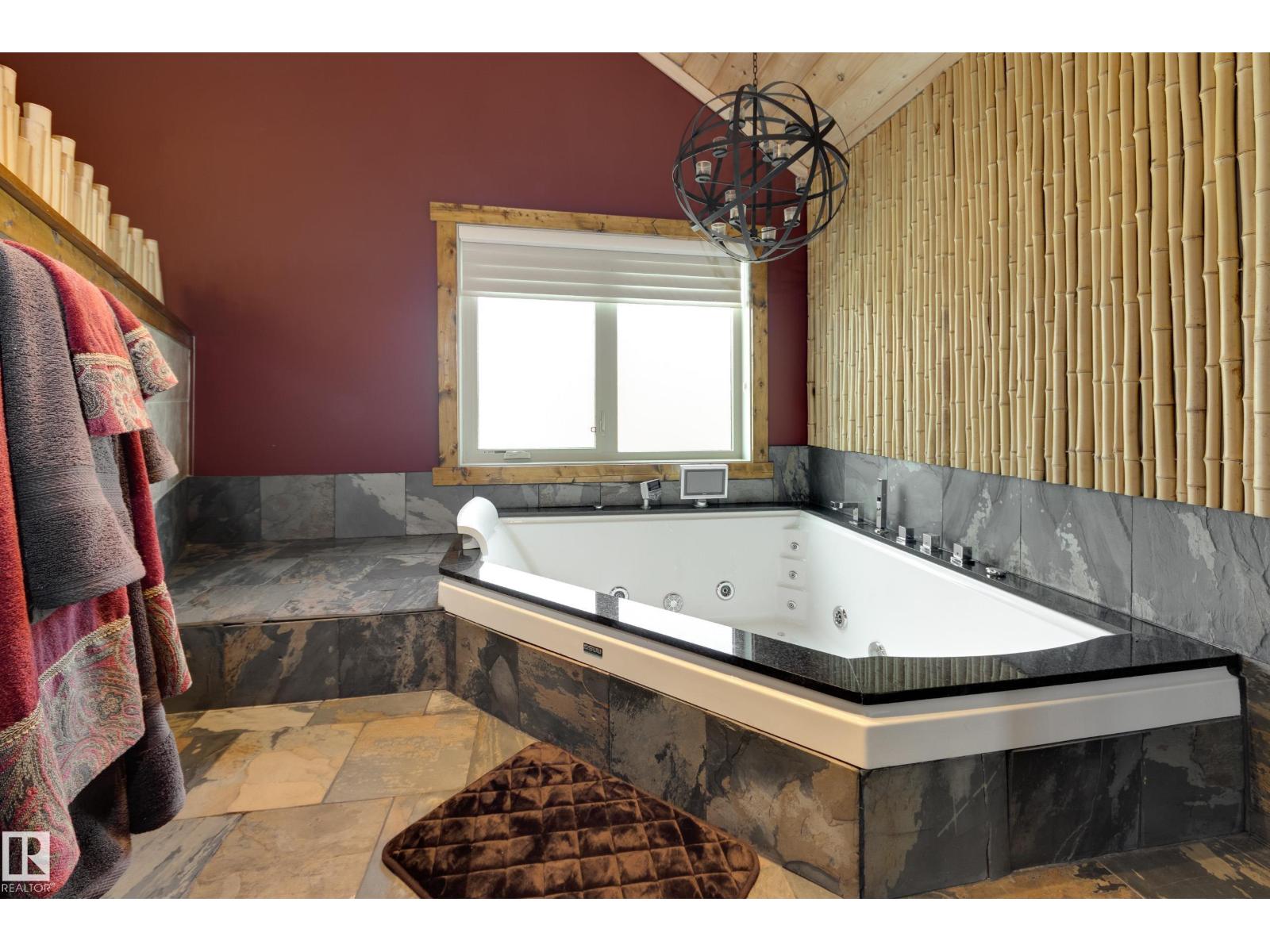 10811 67 St Nw Property Photo 36