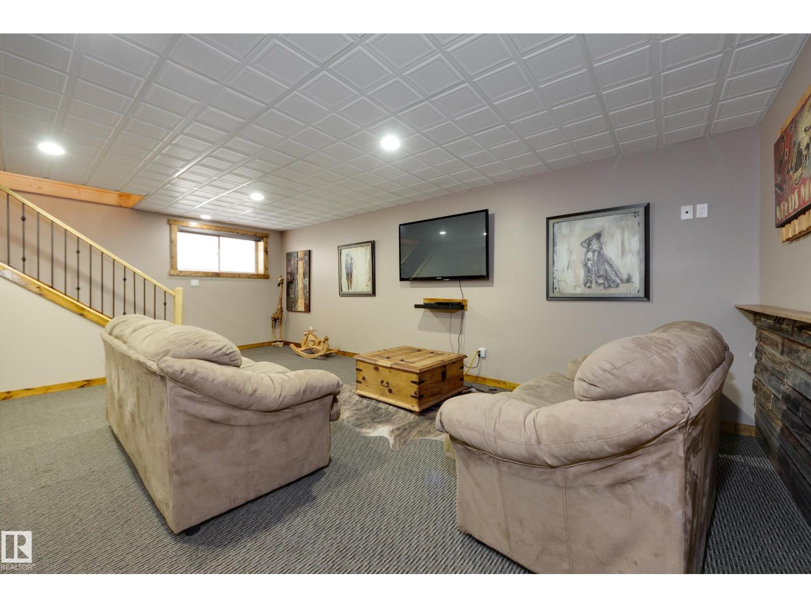 10811 67 St Nw Property Photo 38