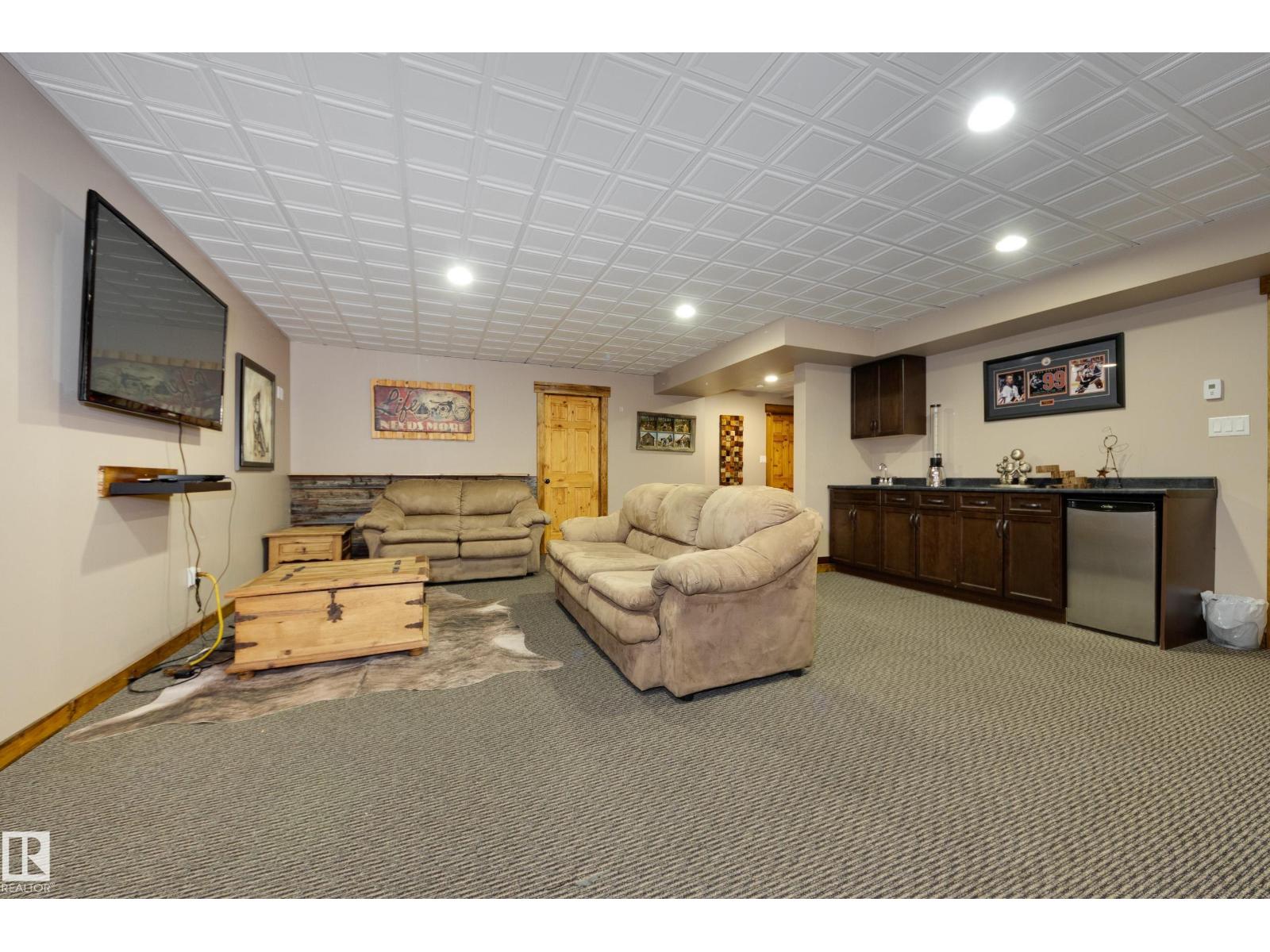 10811 67 St Nw Property Photo 39