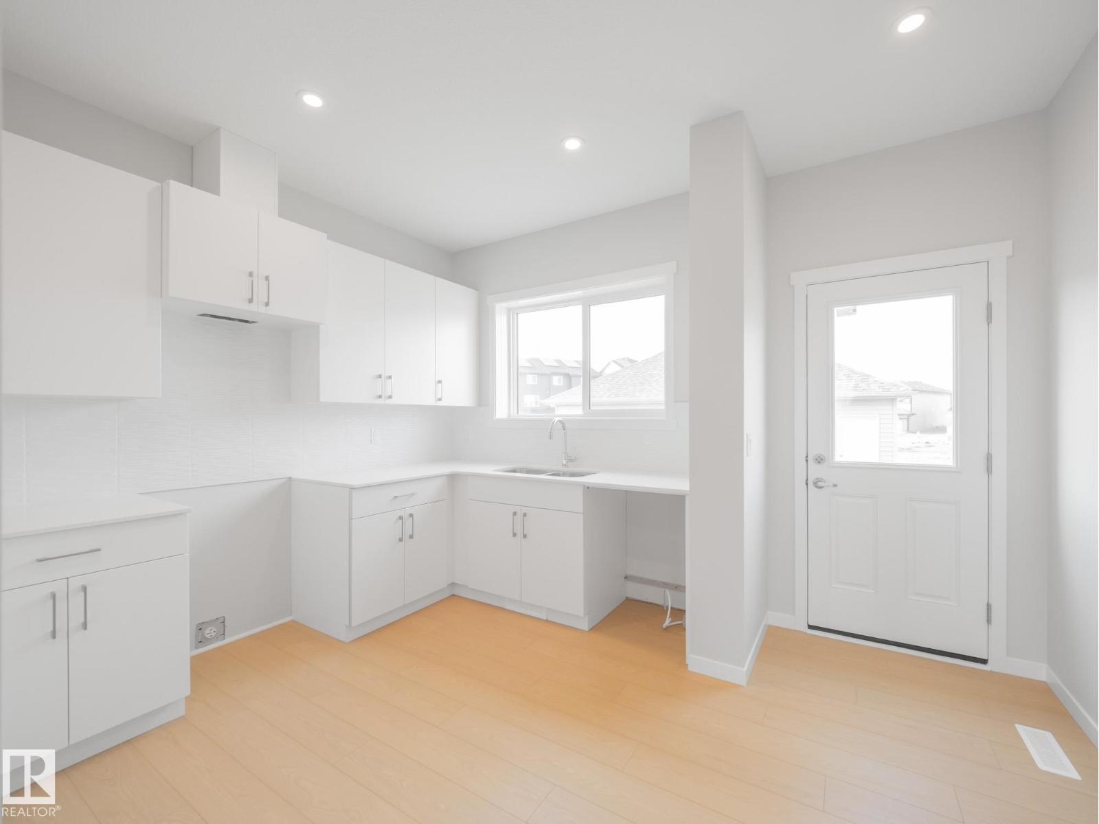 326 172 Av Nw Property Photo 16