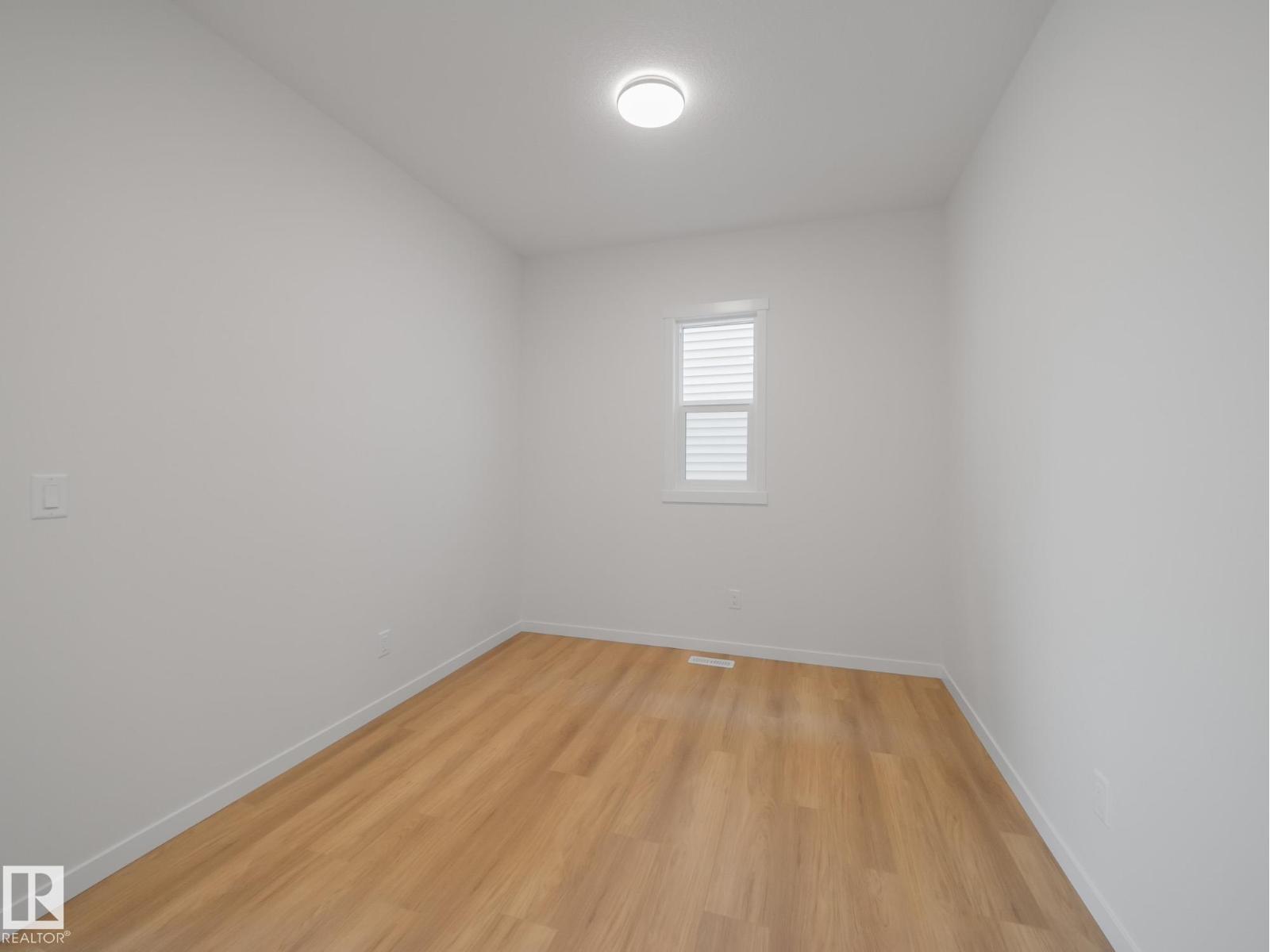 947 18 Av Nw Property Photo 17