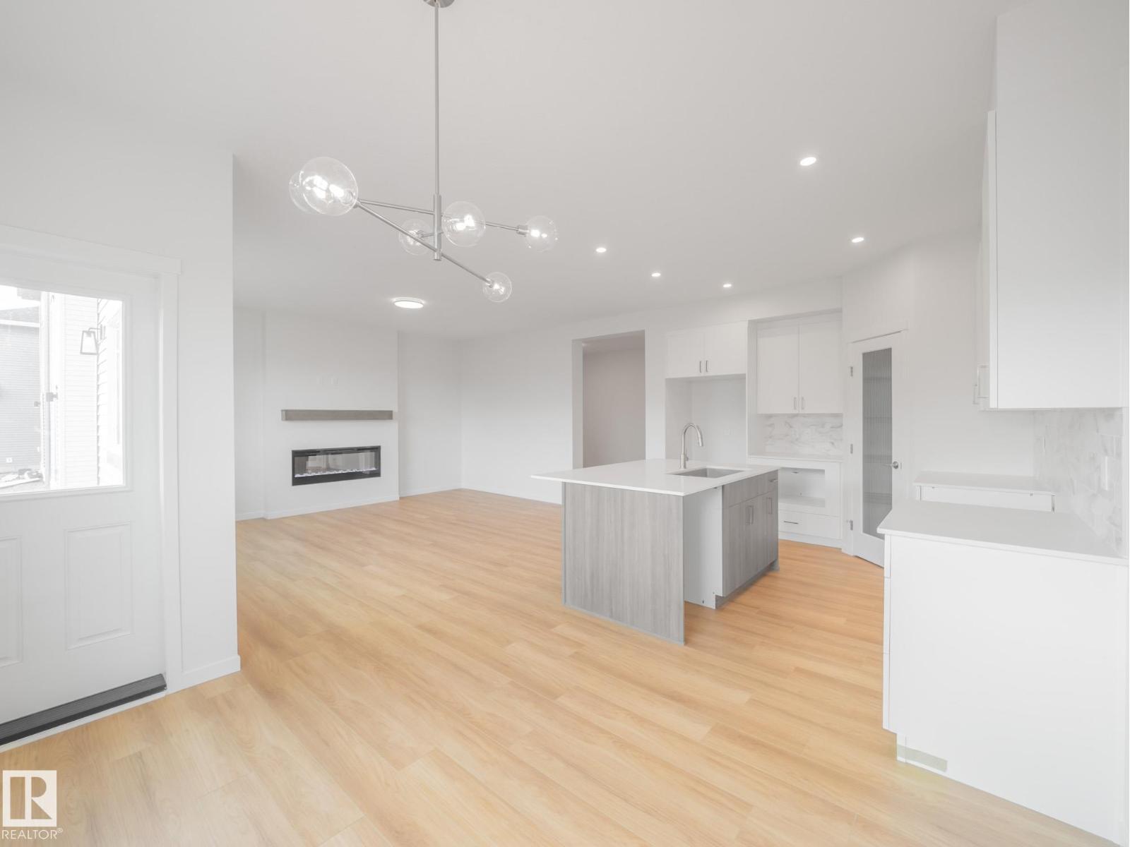 947 18 Av Nw Property Photo 25