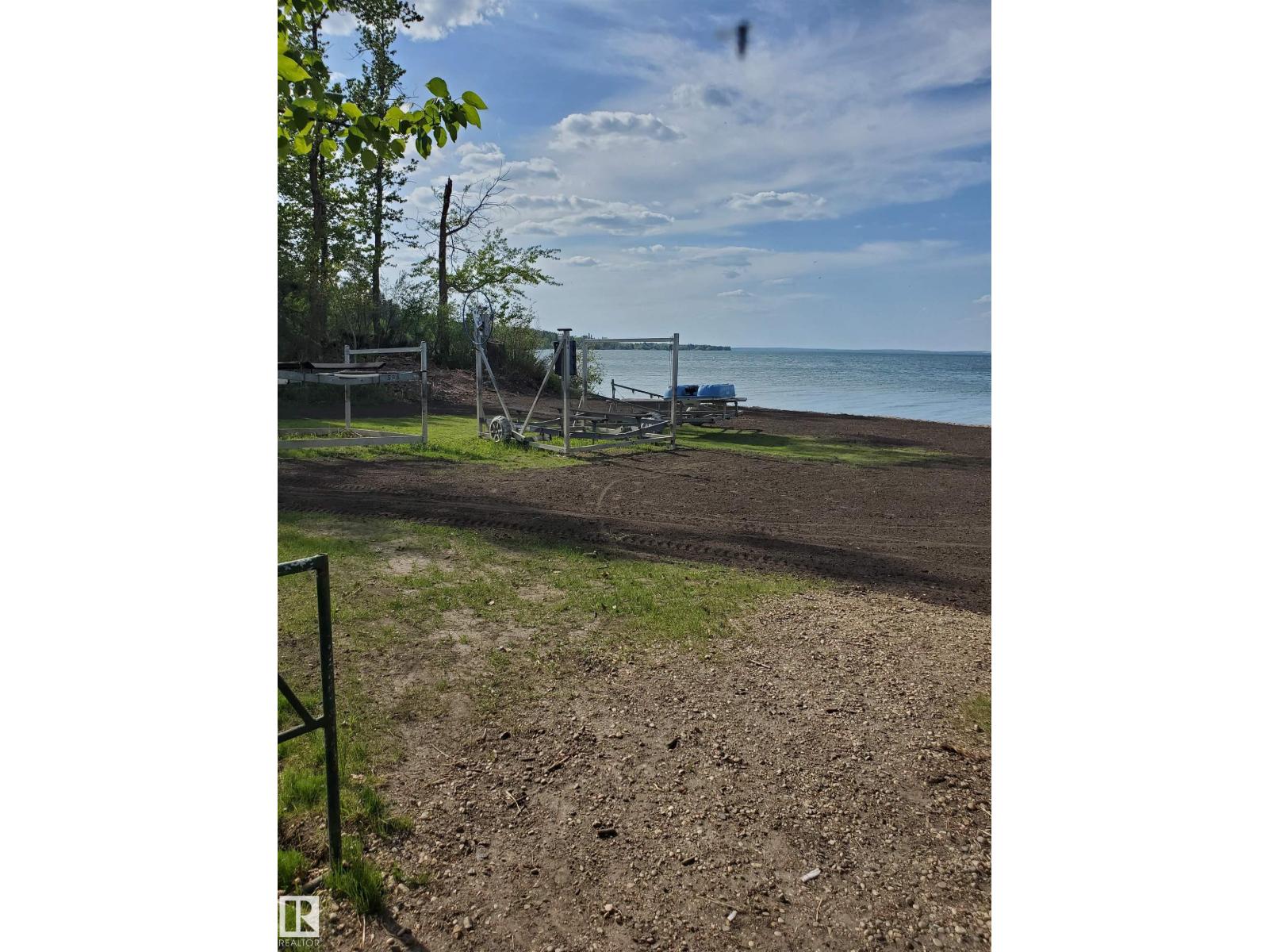 516 5 Norris Beach Pigeon Lake St Property Photo 20
