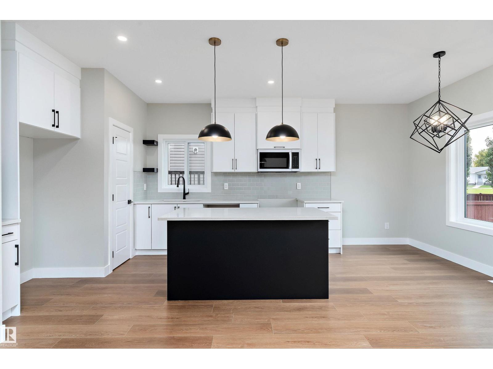 5020 50 St Property Photo 11