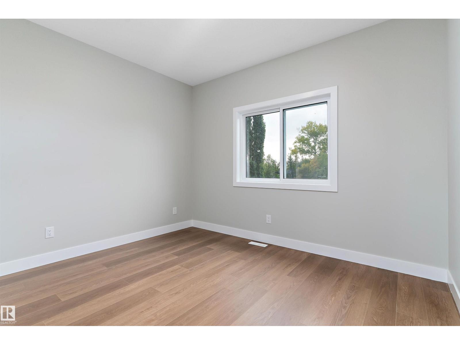 5020 50 St Property Photo 22
