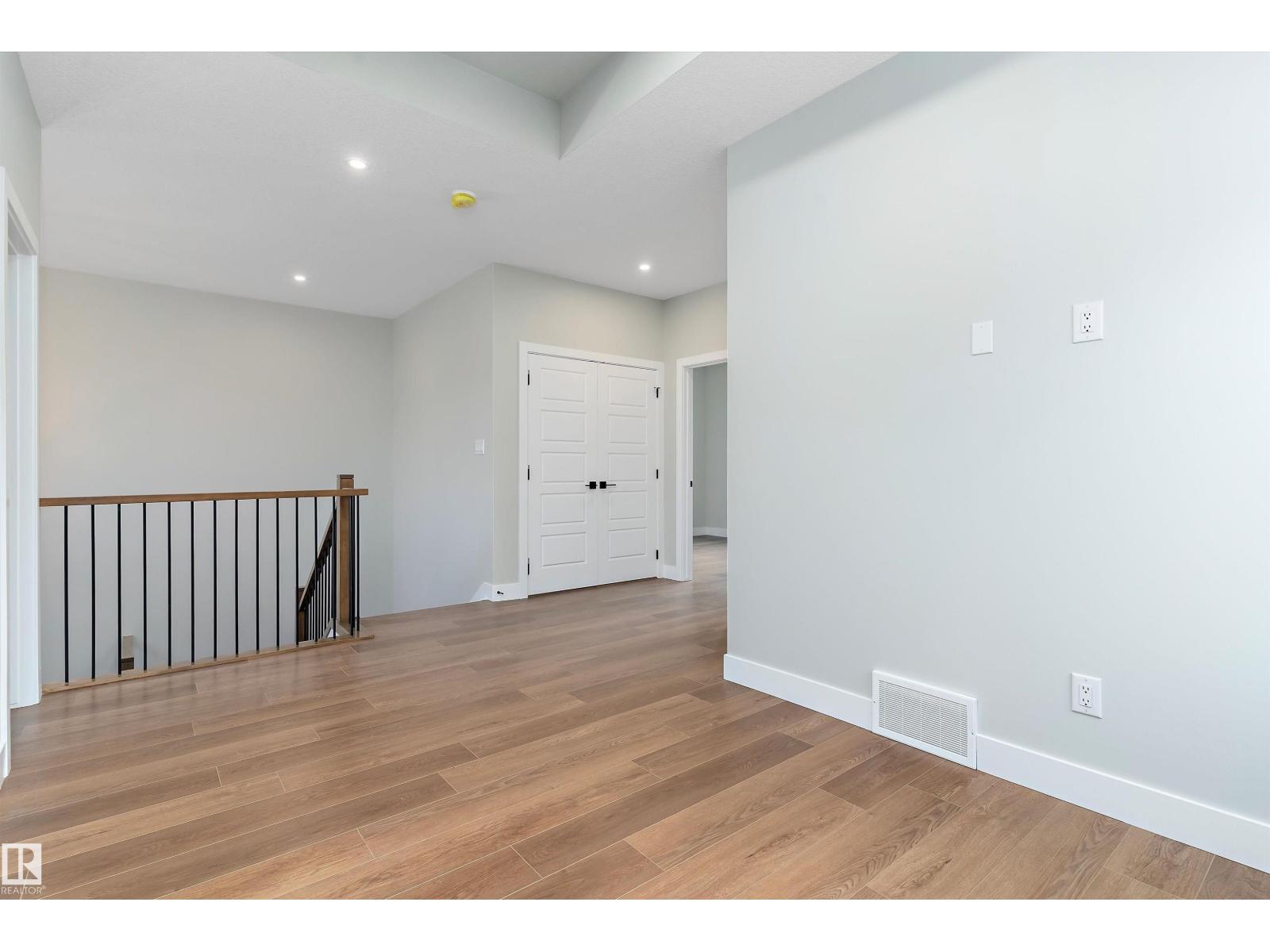 5020 50 St Property Photo 30