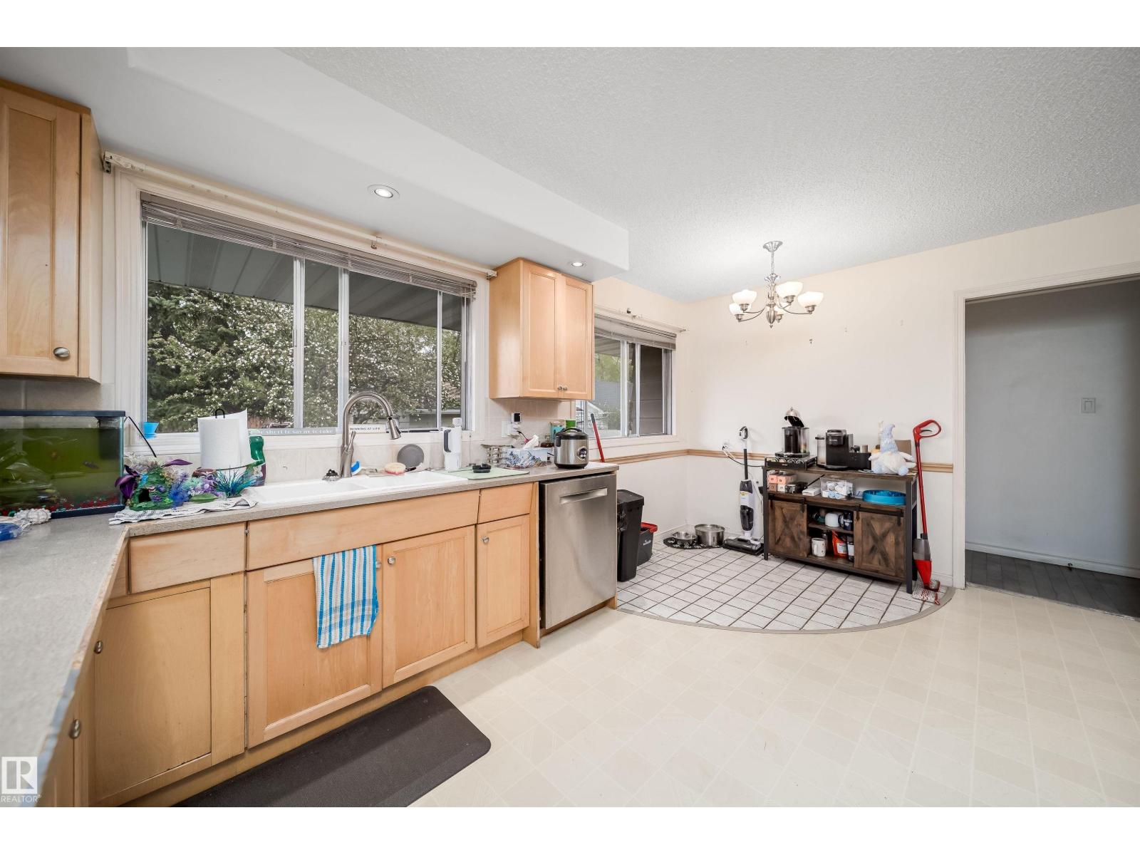 6403 132 St Nw Property Photo 27