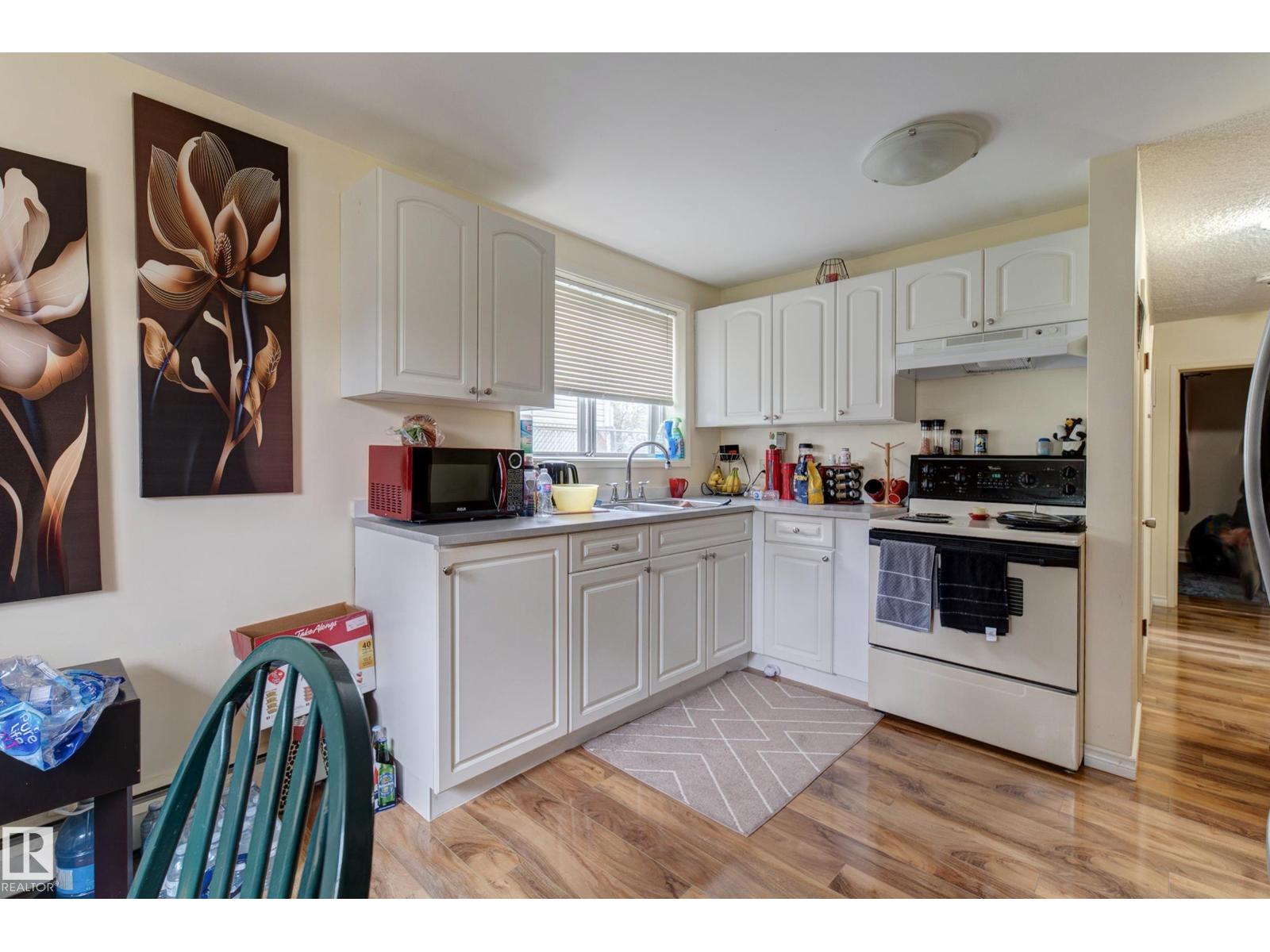 9749 88 Av Nw Property Photo 6