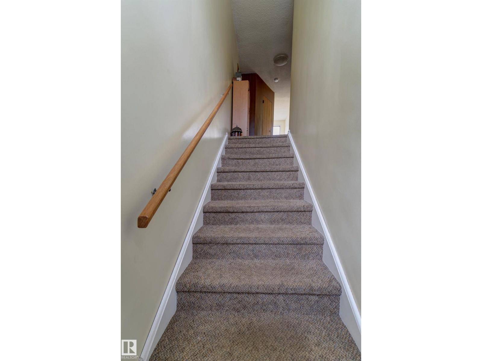 9749 88 Av Nw Property Photo 14