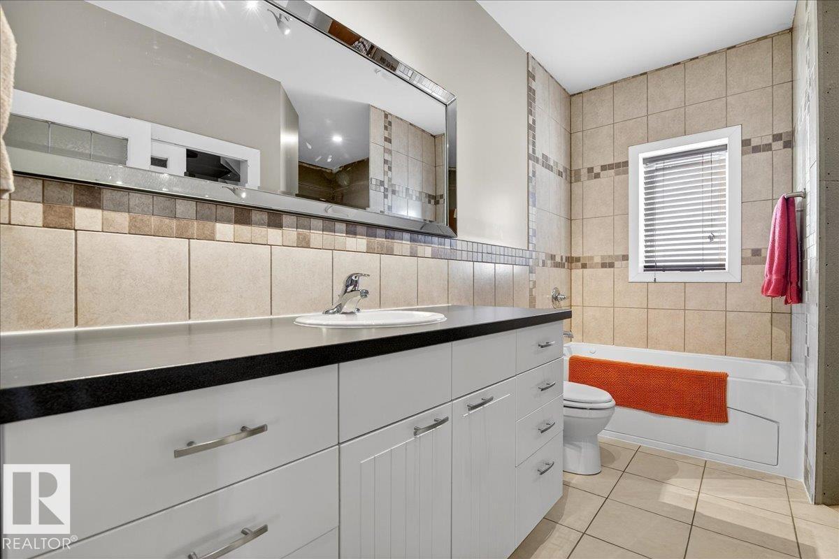 5019 48 Av Property Photo 23