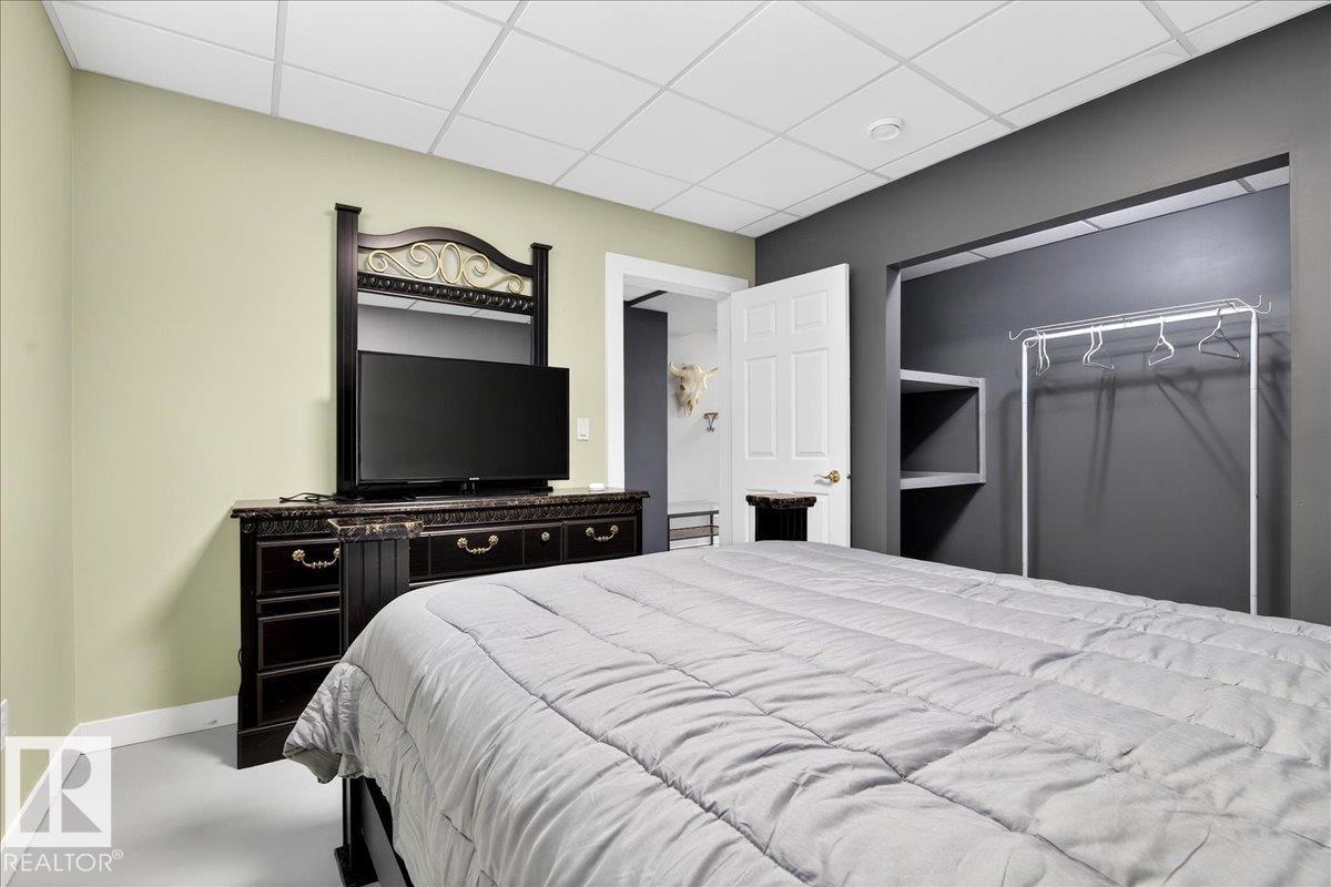 5019 48 Av Property Photo 41