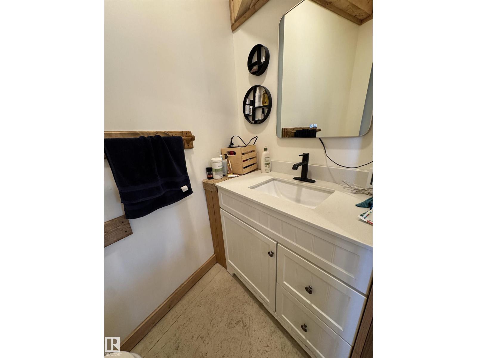 670070 Hwy 44 Property Photo 18