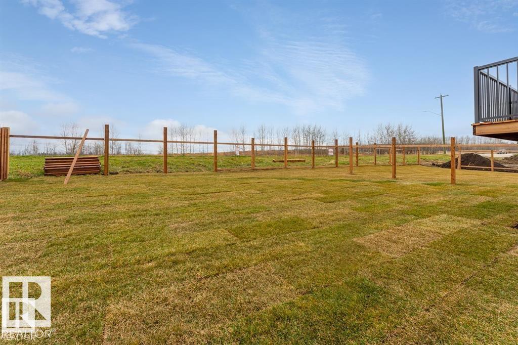303 Fundy Wy Property Photo 4
