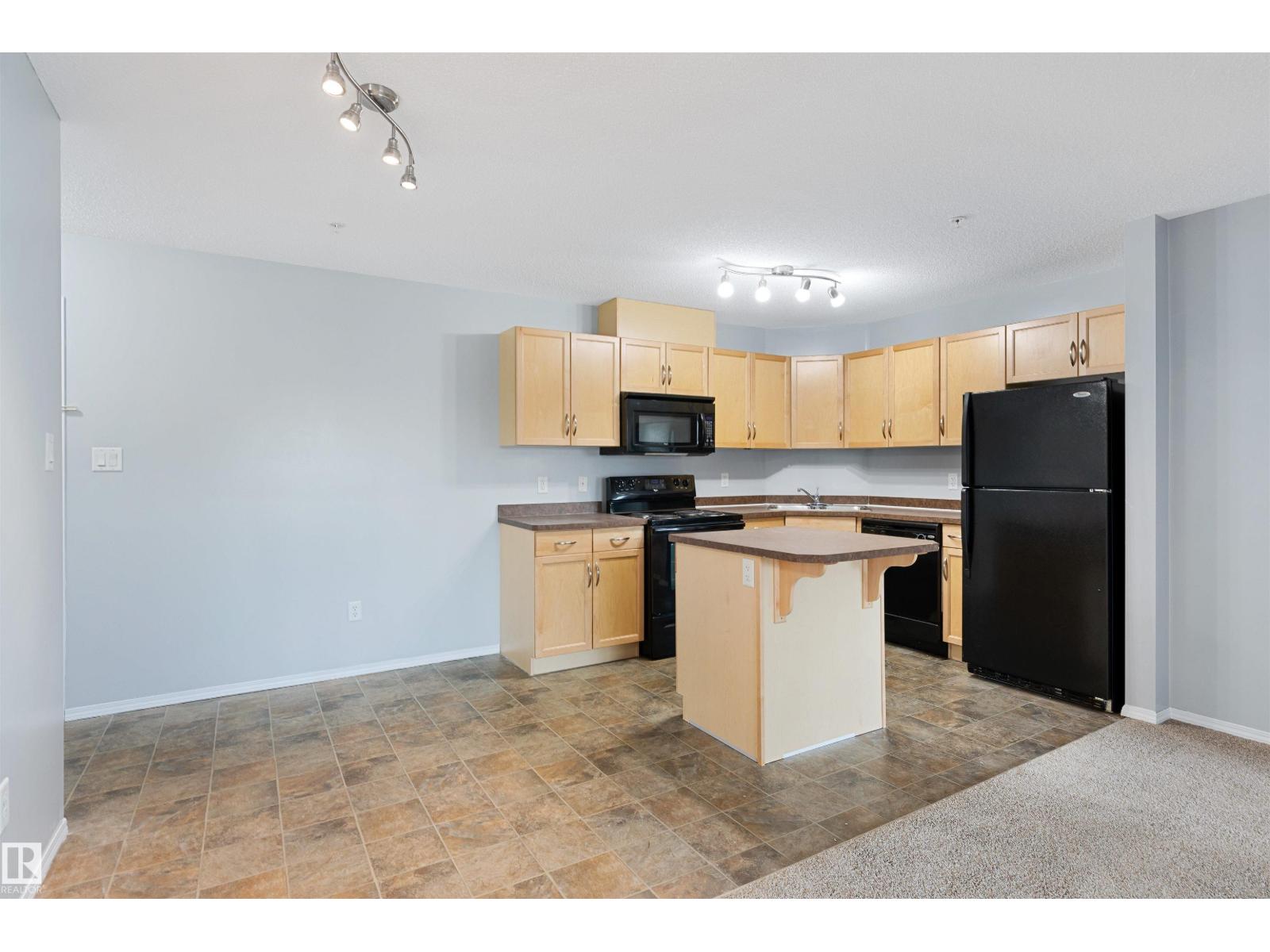 #111 5951 165 Av Nw Property Photo 9