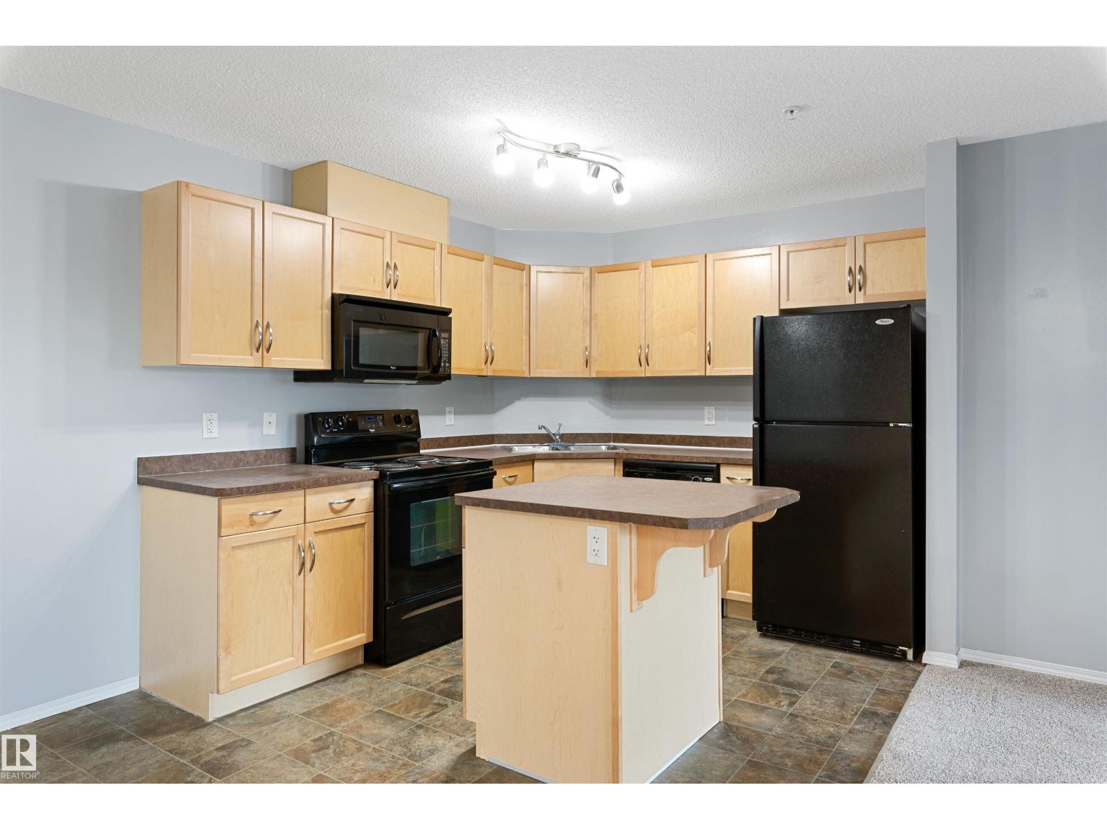 #111 5951 165 Av Nw Property Photo 14