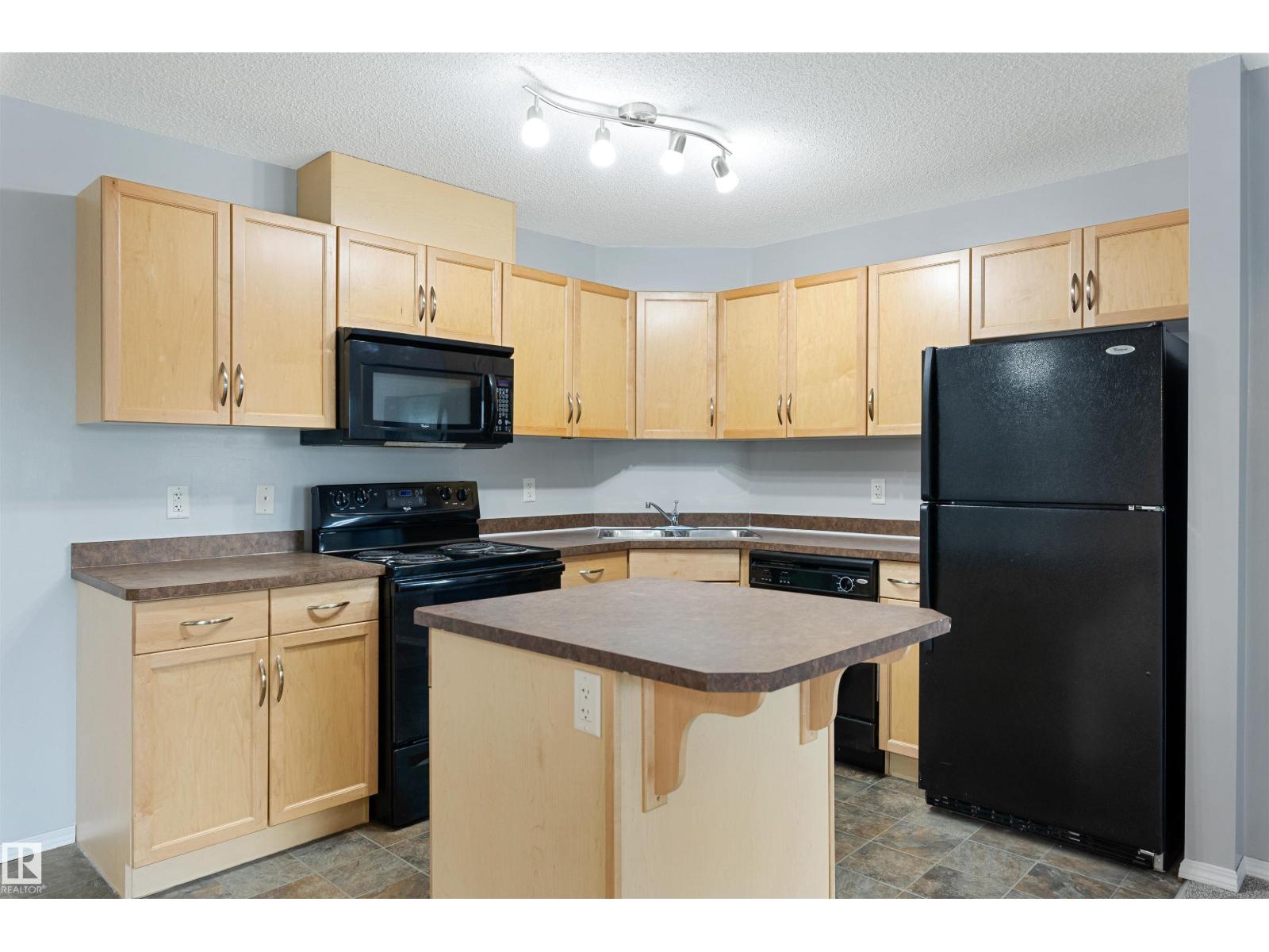 #111 5951 165 Av Nw Property Photo 15
