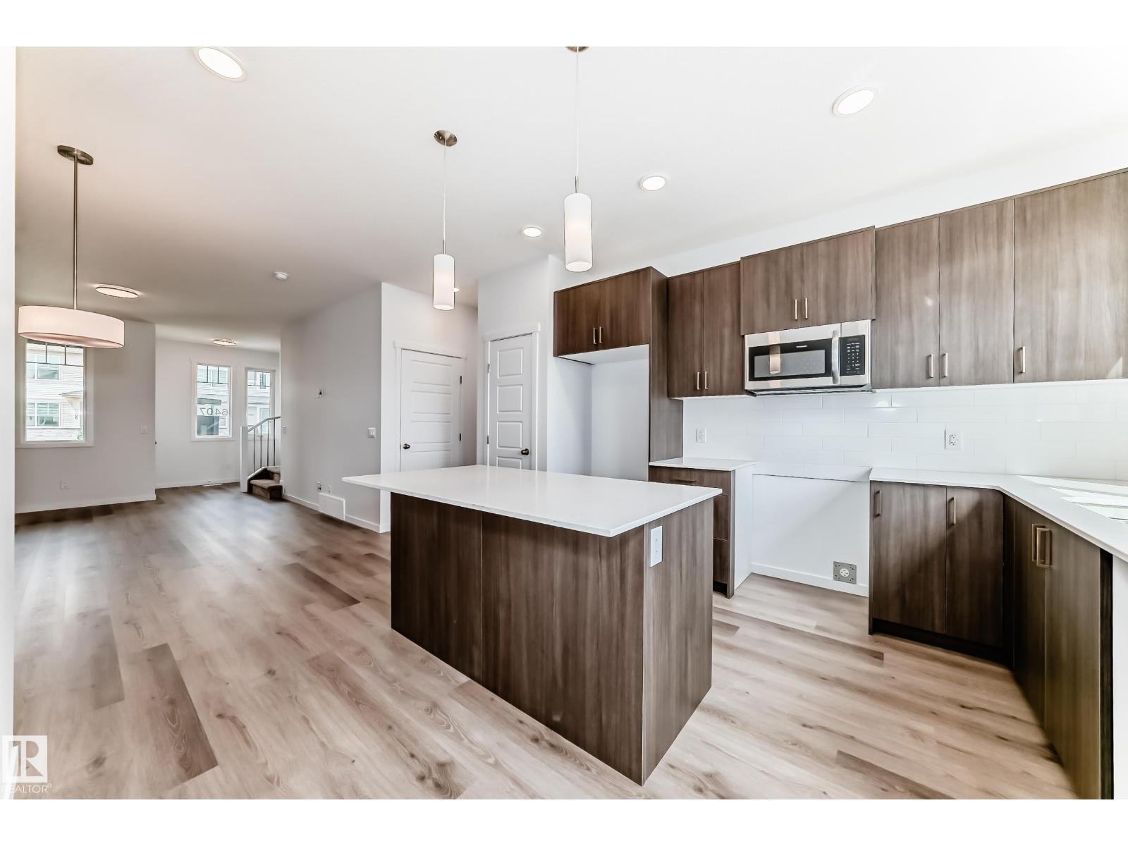 6407 63 St Property Photo 1