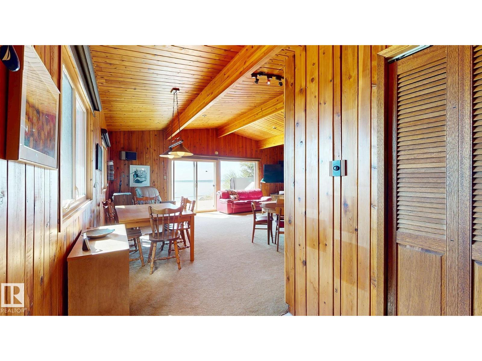98 Argentia Be Property Photo 10