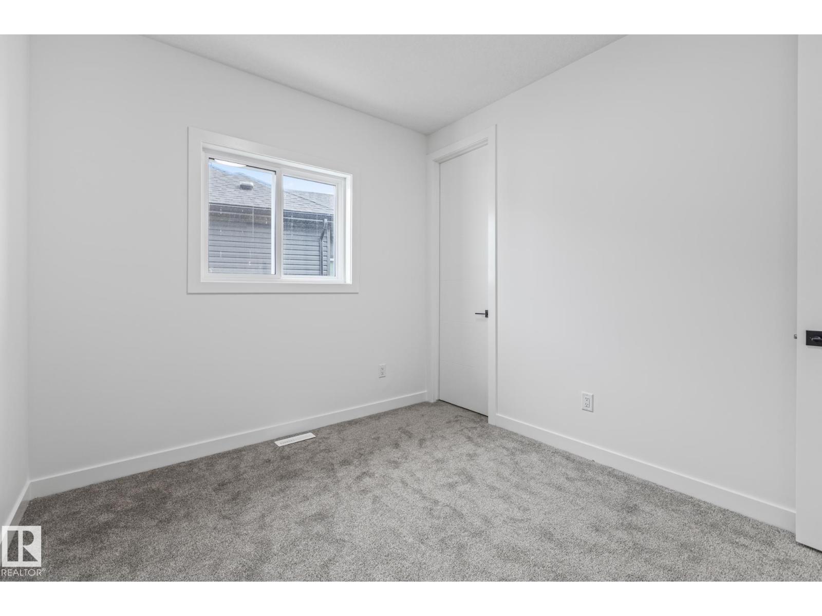 416 Pine Pt Property Photo 26