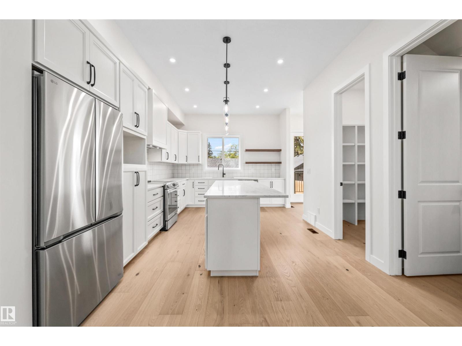 10934 132 St Nw Property Photo 17