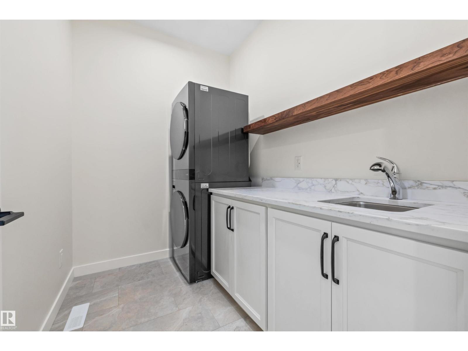 10934 132 St Nw Property Photo 40