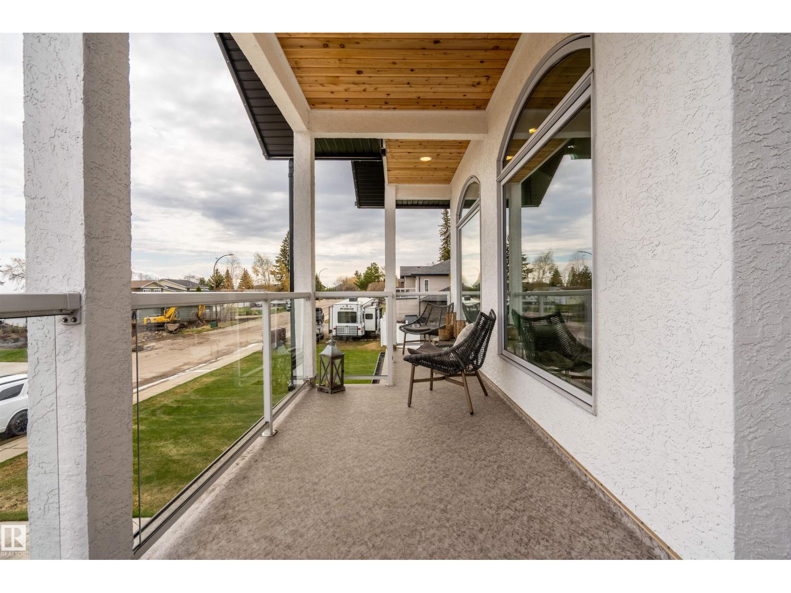 711 Beach Av Property Photo 6