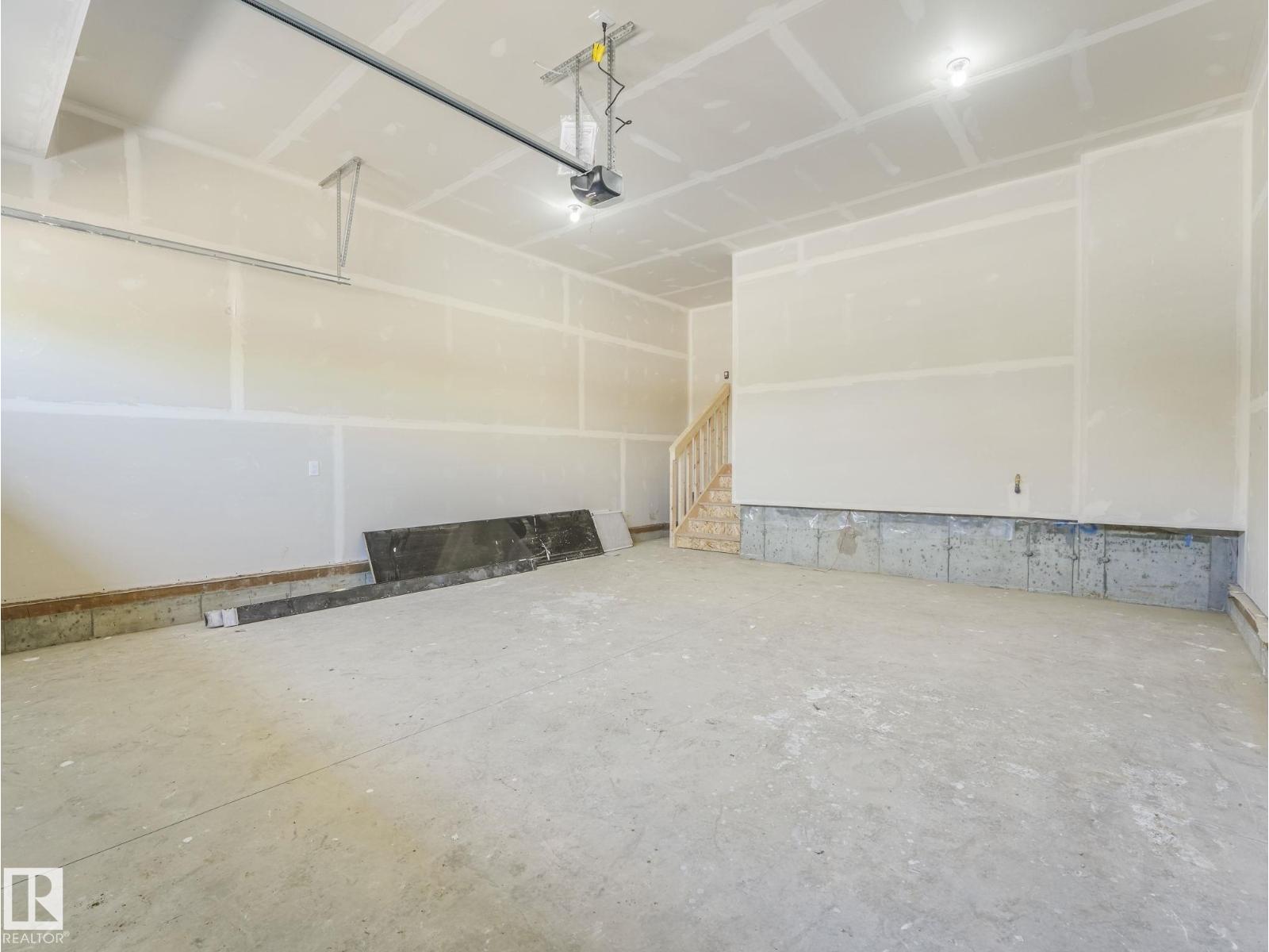 1717 Crossbill Lo Nw Property Photo 41