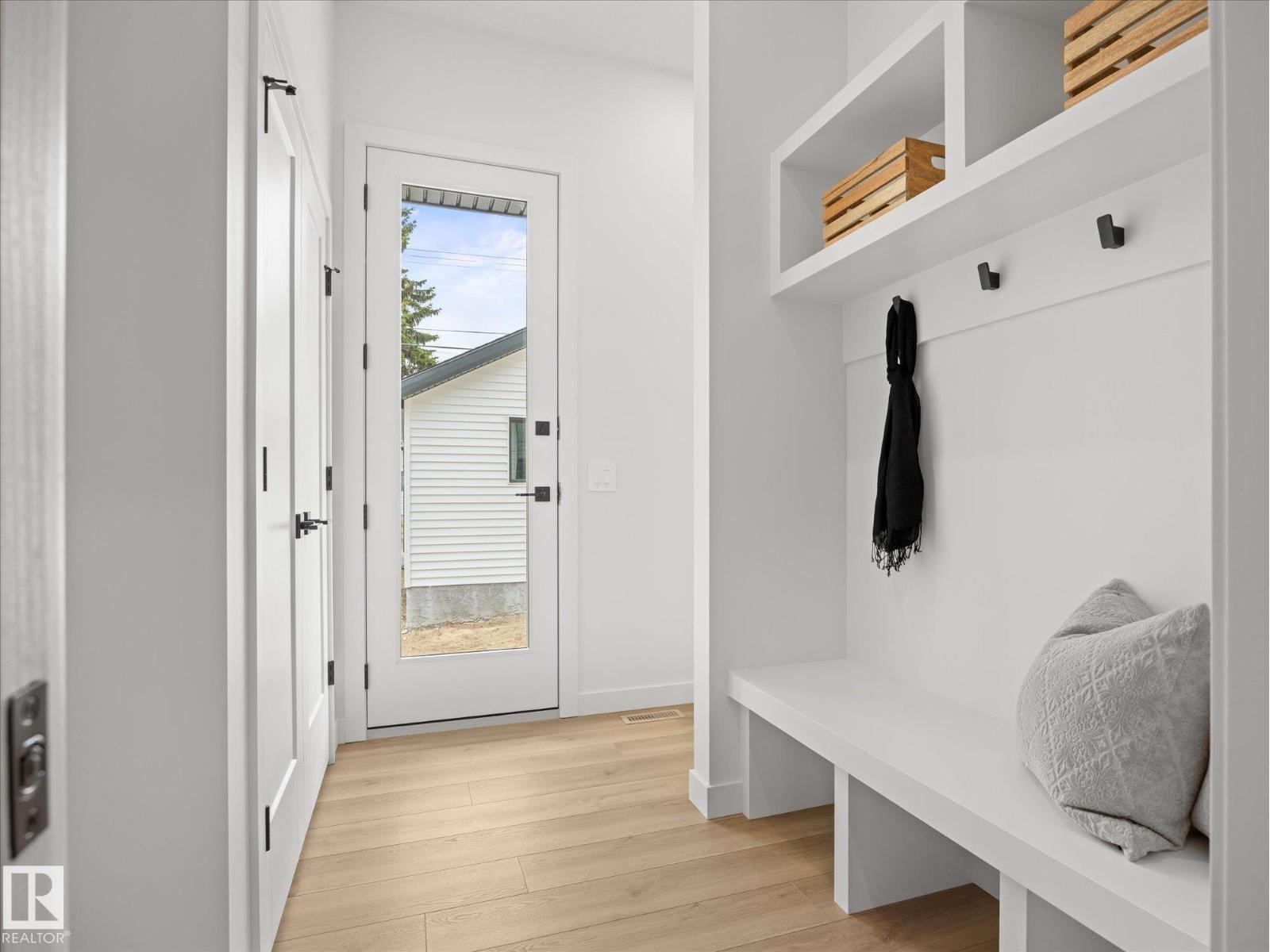6303 109b Av Nw Property Photo 19