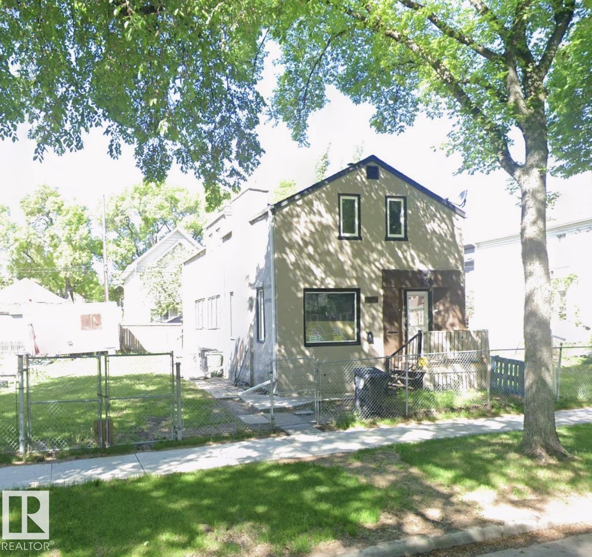 10852 92 ST NW