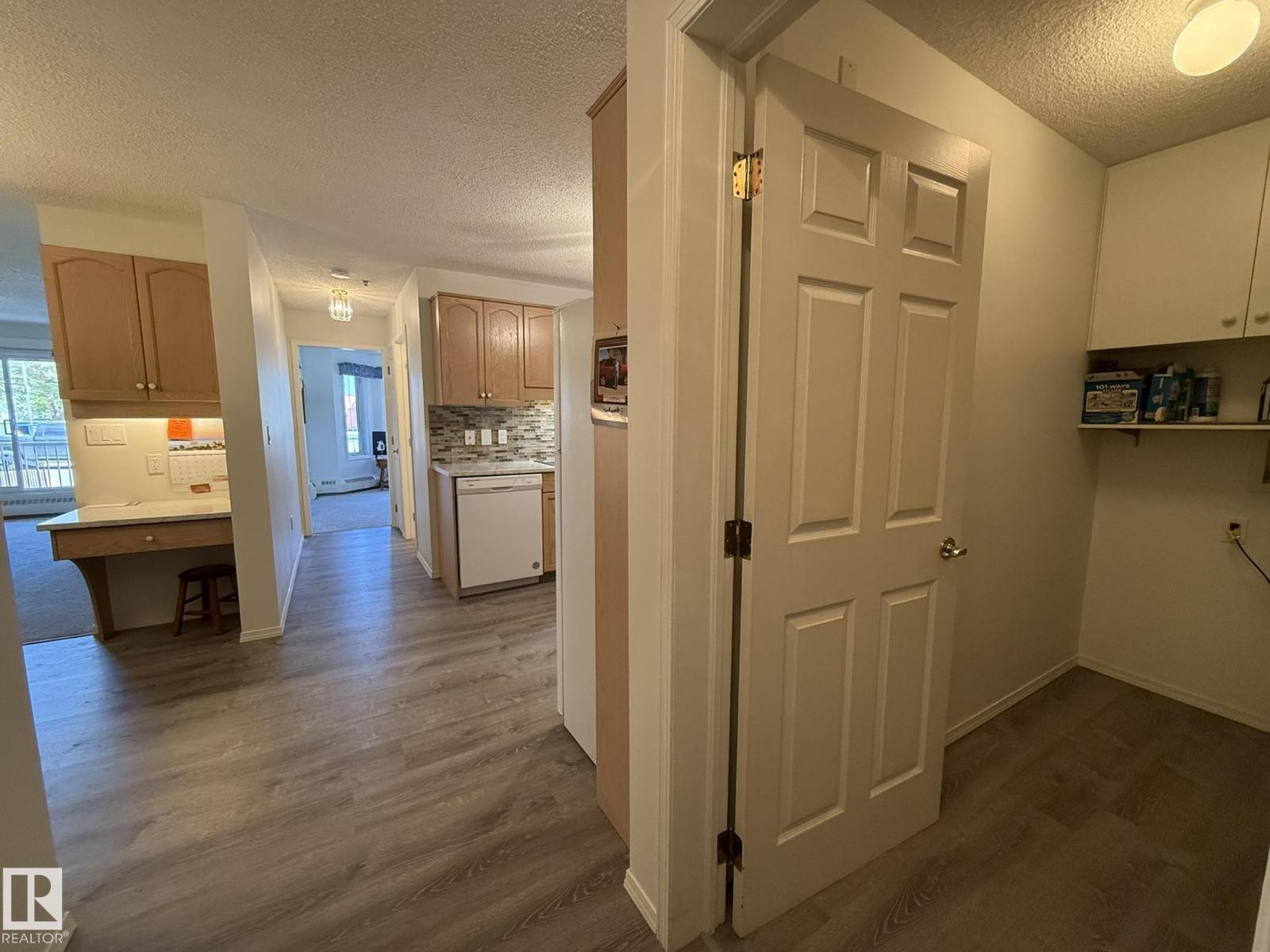 #102 10903 21 Av Nw Property Photo 2