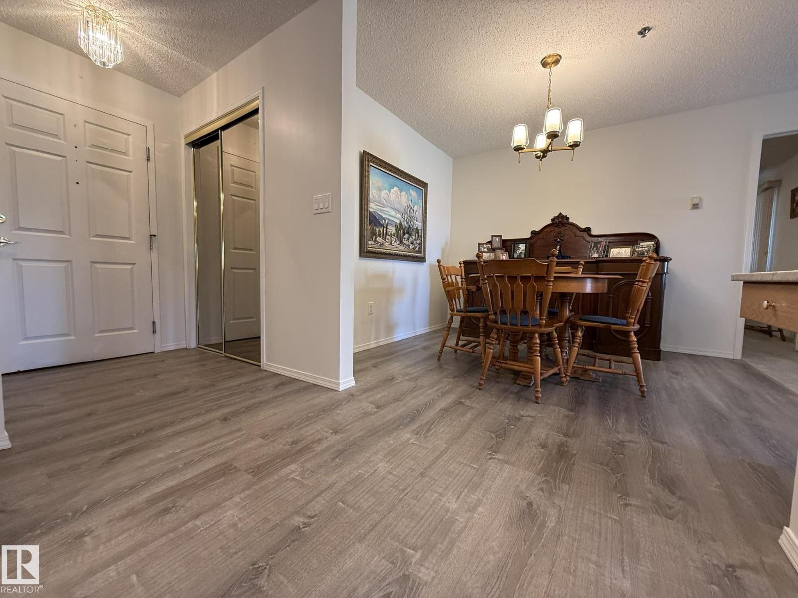 #102 10903 21 Av Nw Property Photo 12